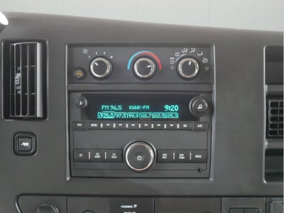 2024 Chevrolet Express Passenger 3500 1LT