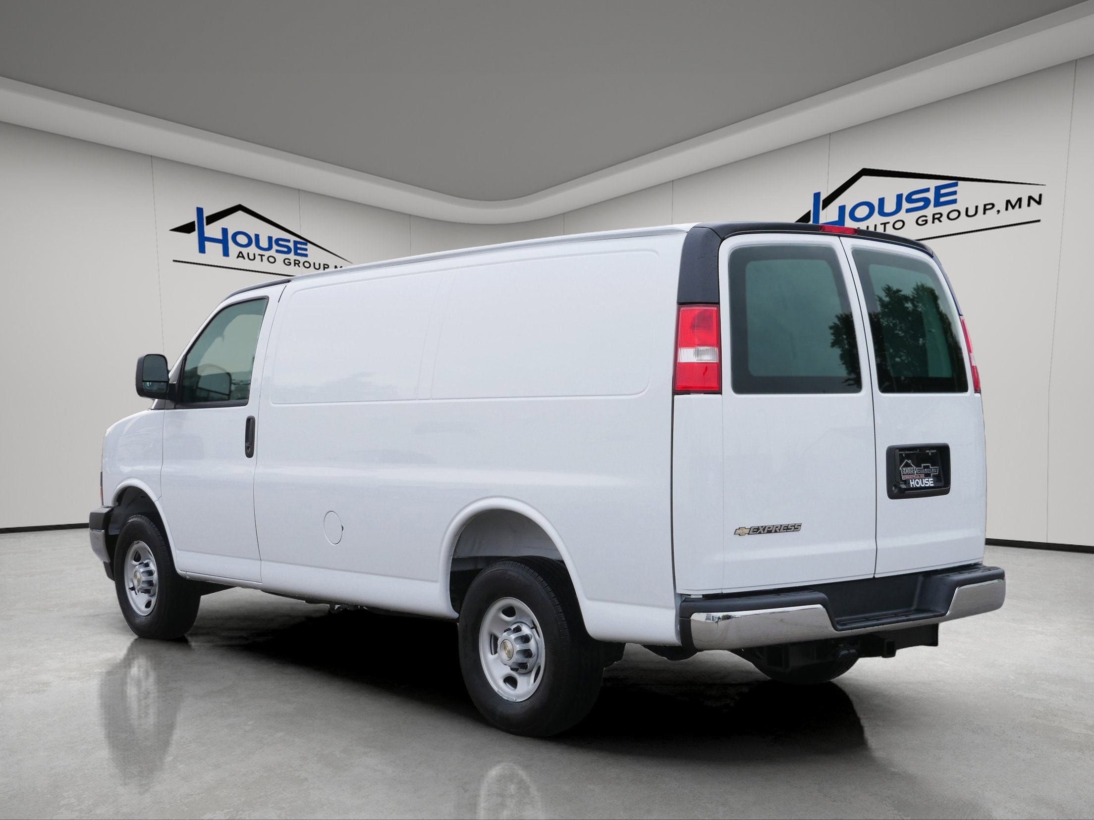 2025 Chevrolet Express Cargo 2500 Base