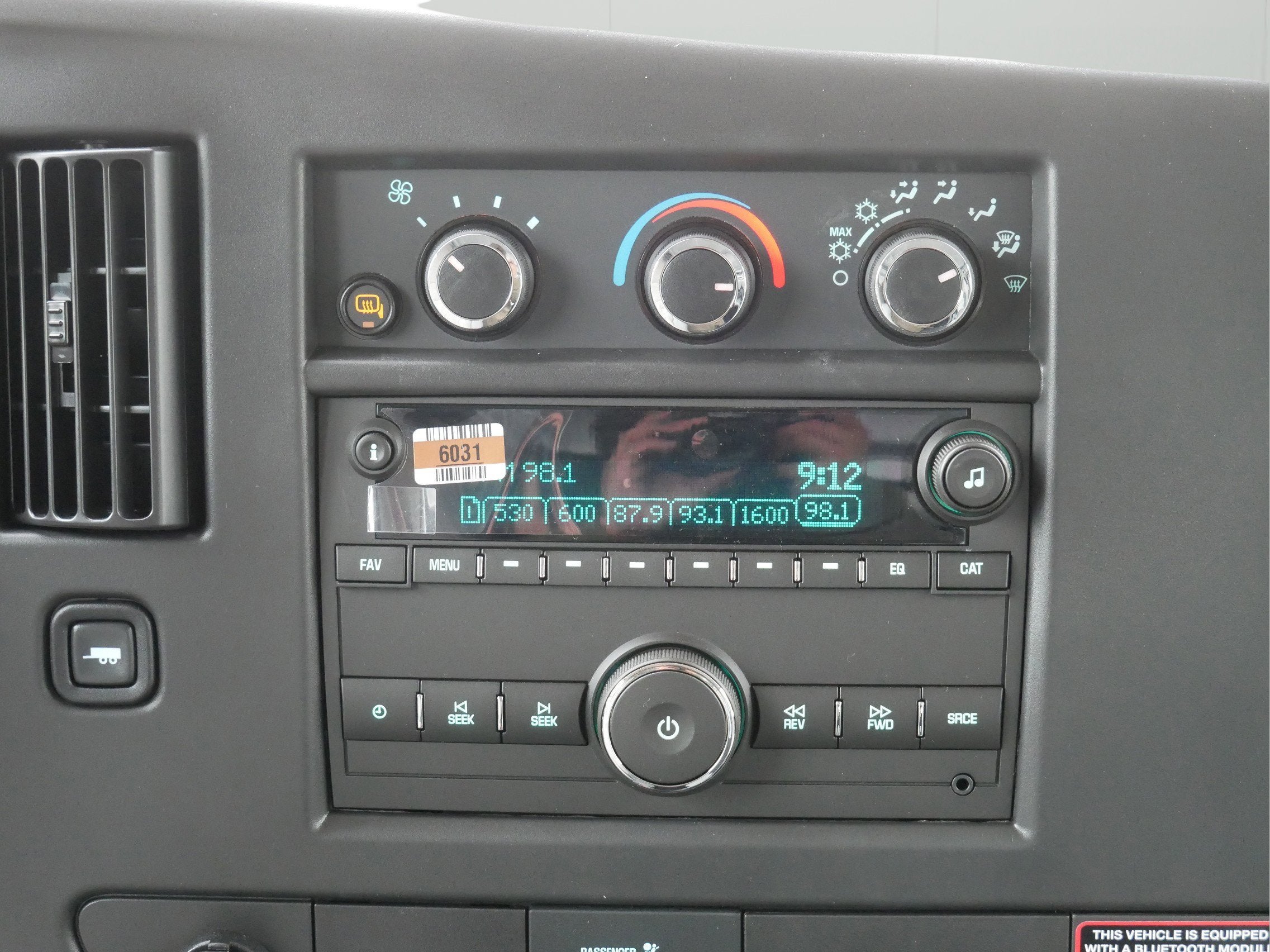 2025 Chevrolet Express Cargo 2500 Base