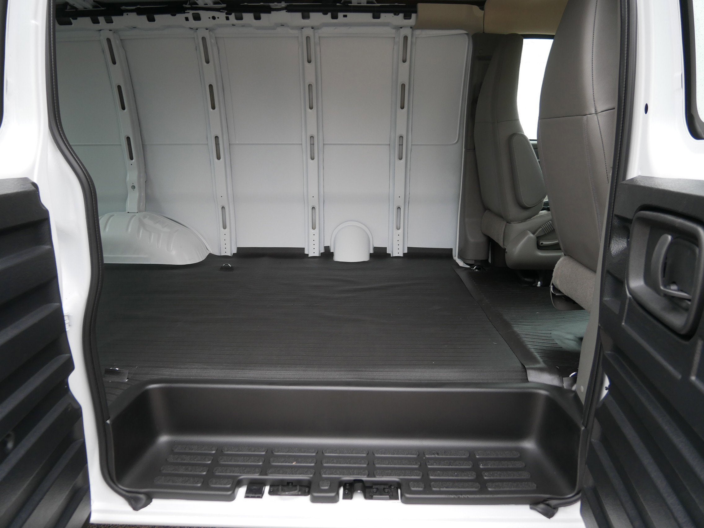 2025 Chevrolet Express Cargo 2500 Base