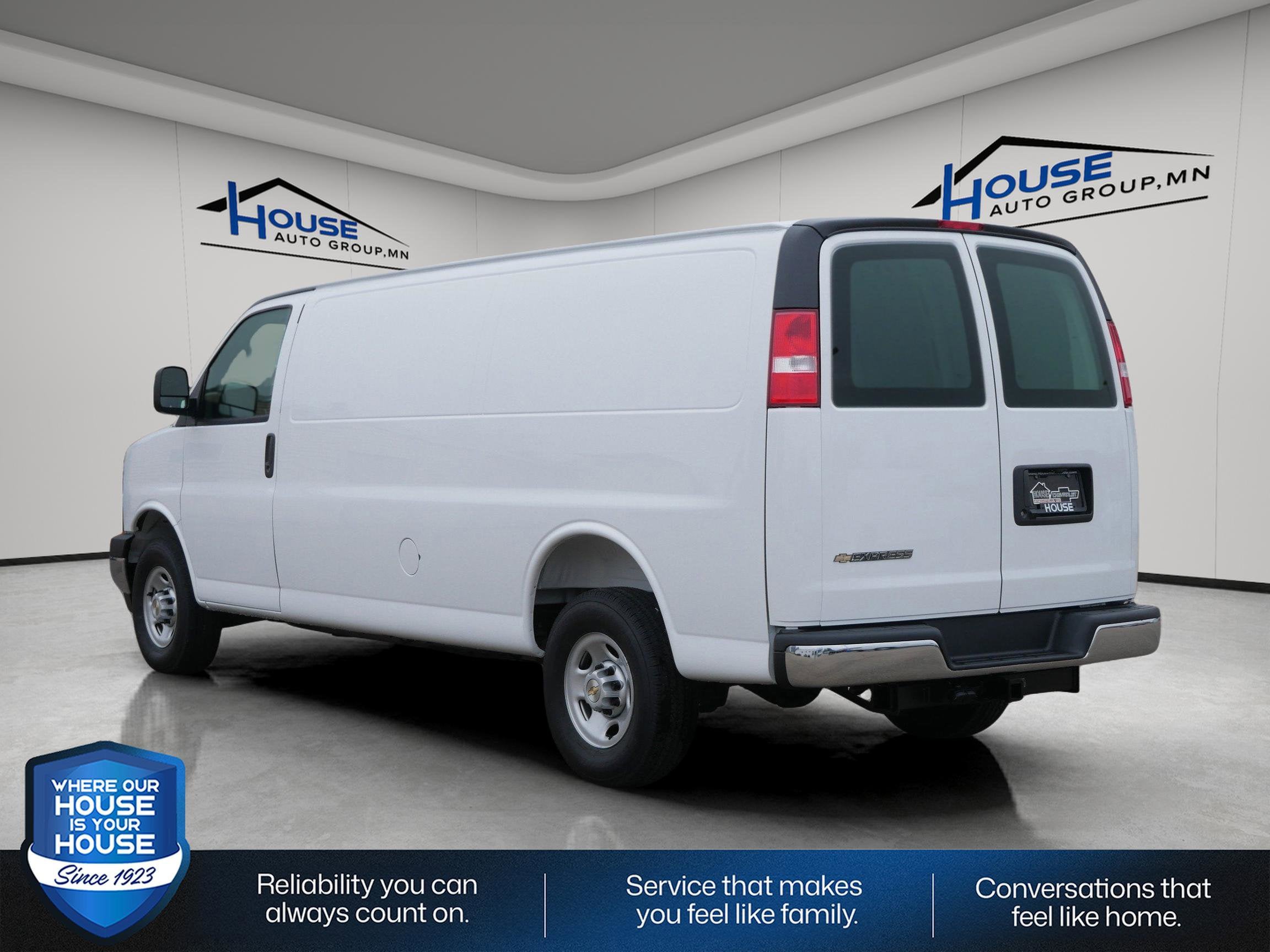 2025 Chevrolet Express Cargo 3500 Base