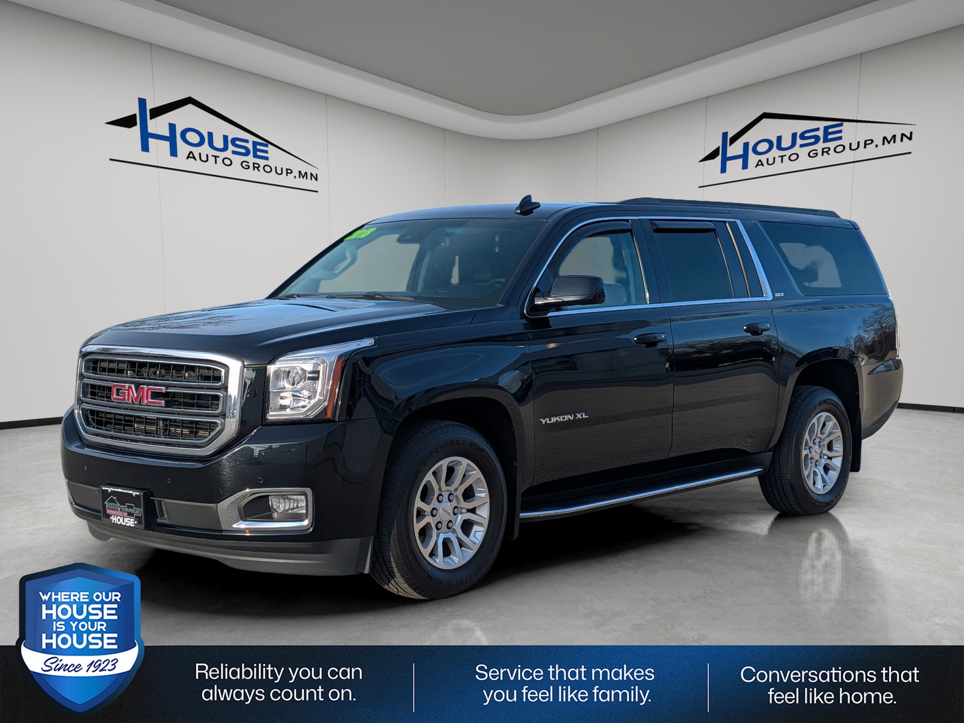 Used 2018 GMC Yukon XL SLT with VIN 1GKS2GKC4JR333385 for sale in Stewartville, Minnesota