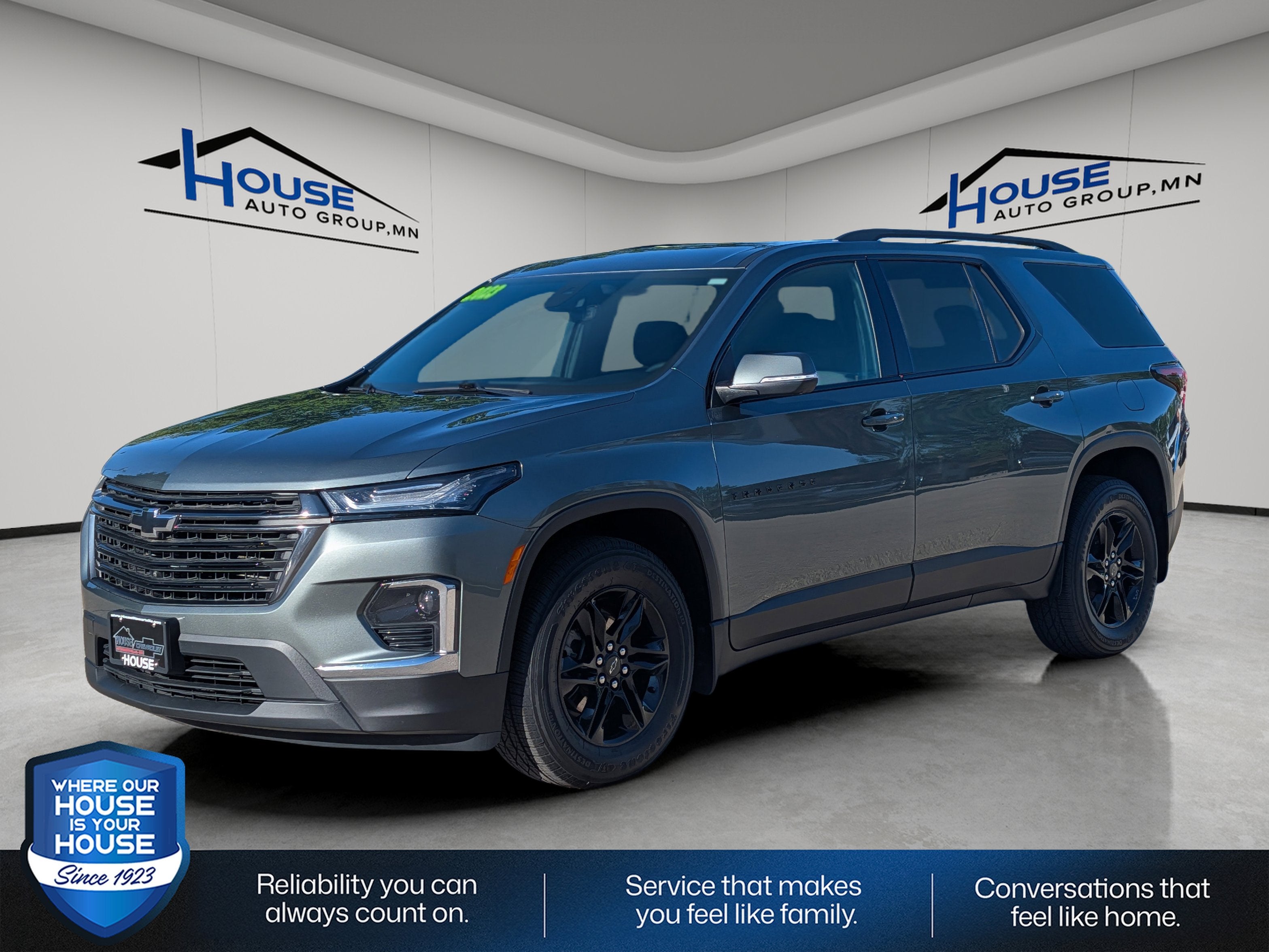 2023 Chevrolet Traverse LT Cloth