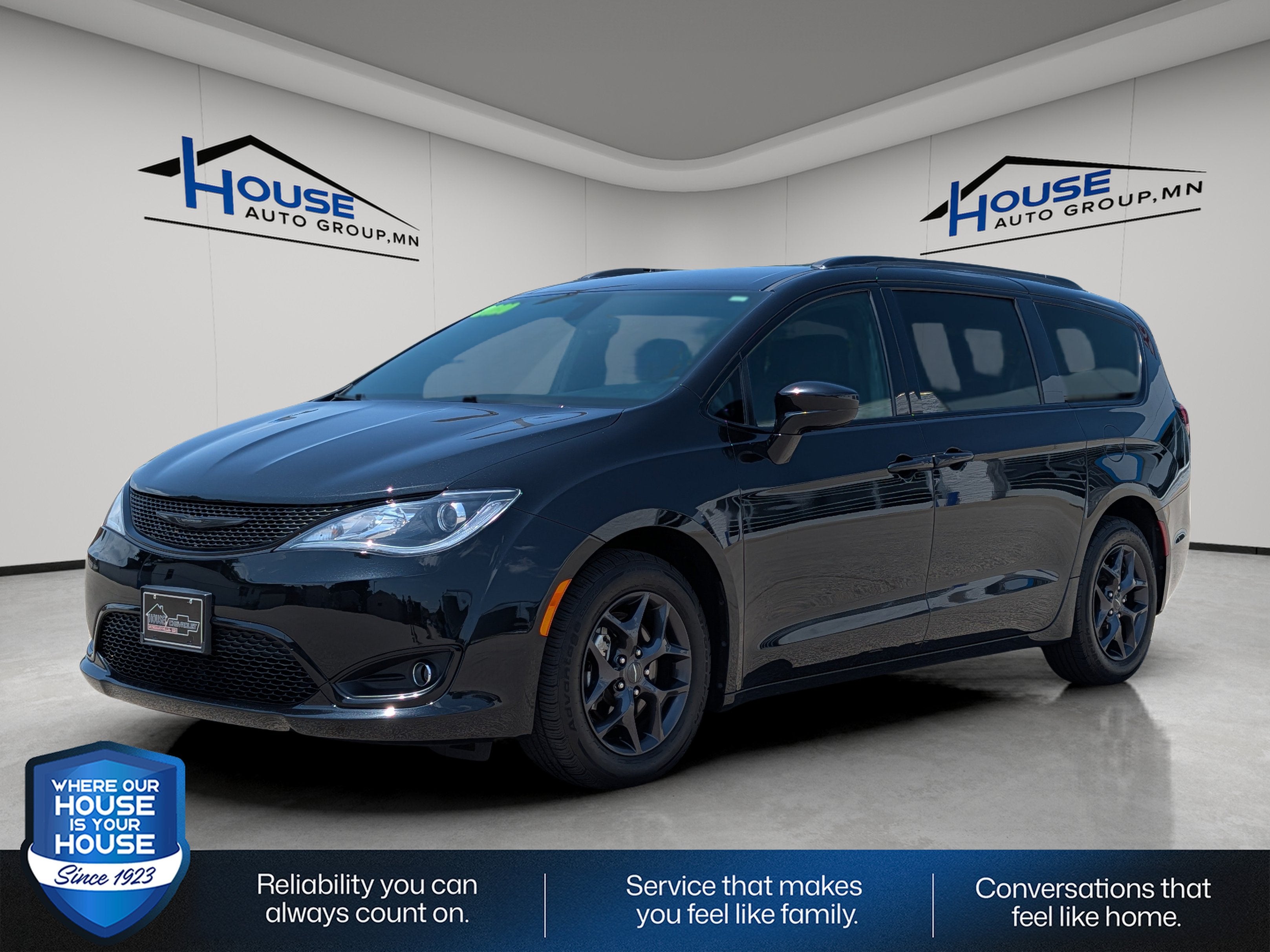 Used 2020 Chrysler Pacifica Touring L Plus with VIN 2C4RC1EG6LR286358 for sale in Stewartville, Minnesota