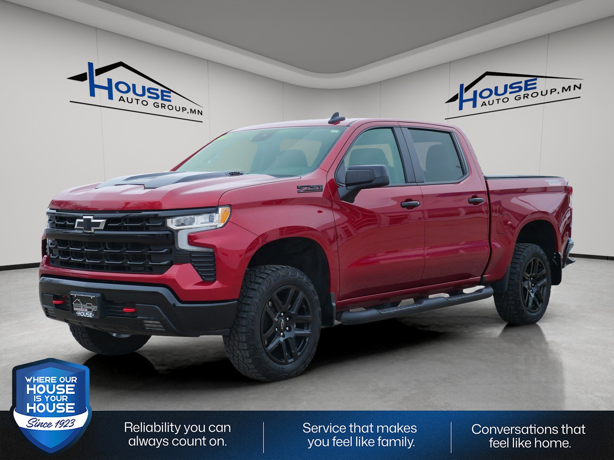 Used 2023 Chevrolet Silverado 1500 LT Trail Boss with VIN 3GCUDFEL1PG337827 for sale in Stewartville, Minnesota