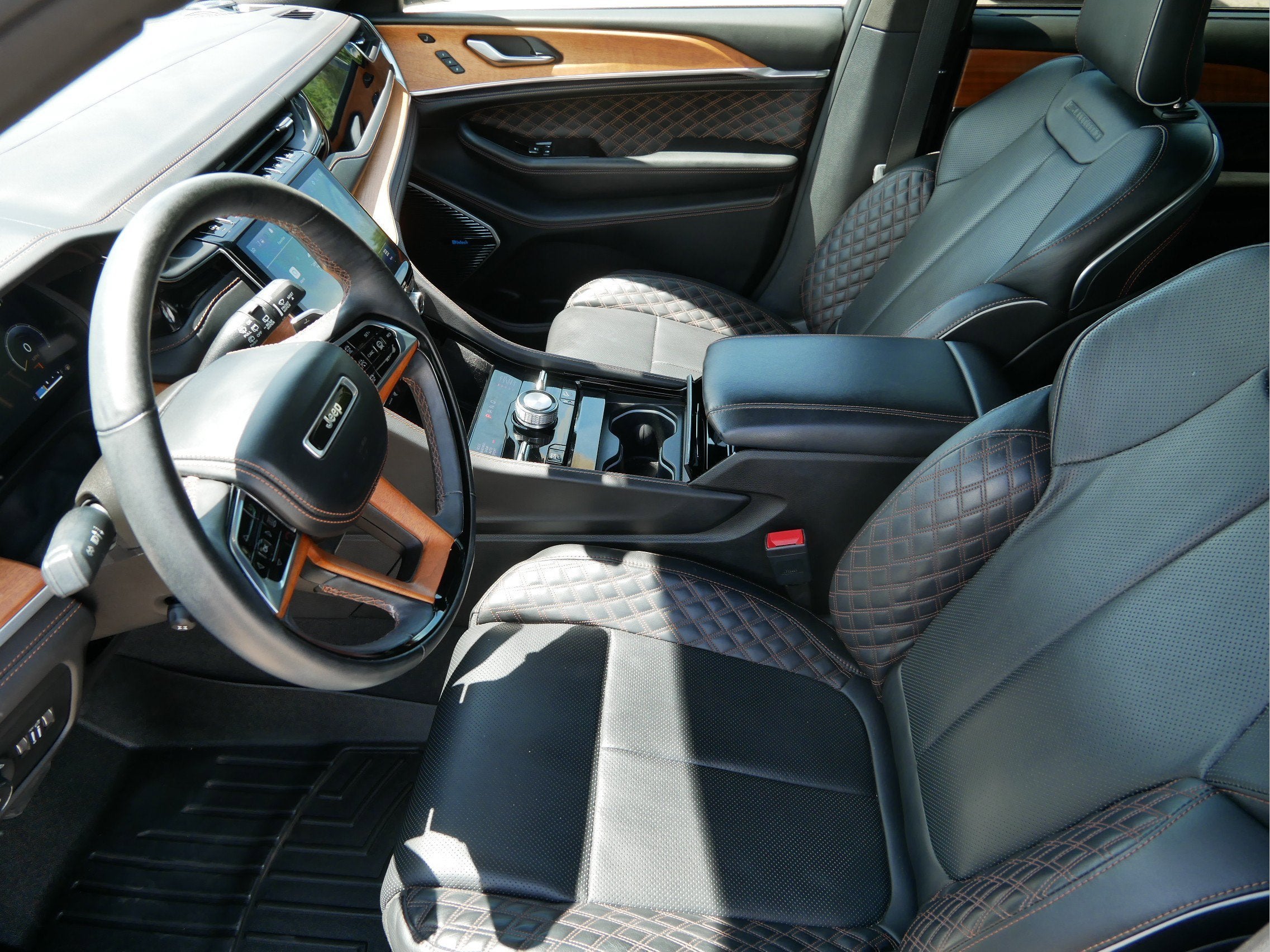 2022 Jeep Grand Cherokee Summit Reserve