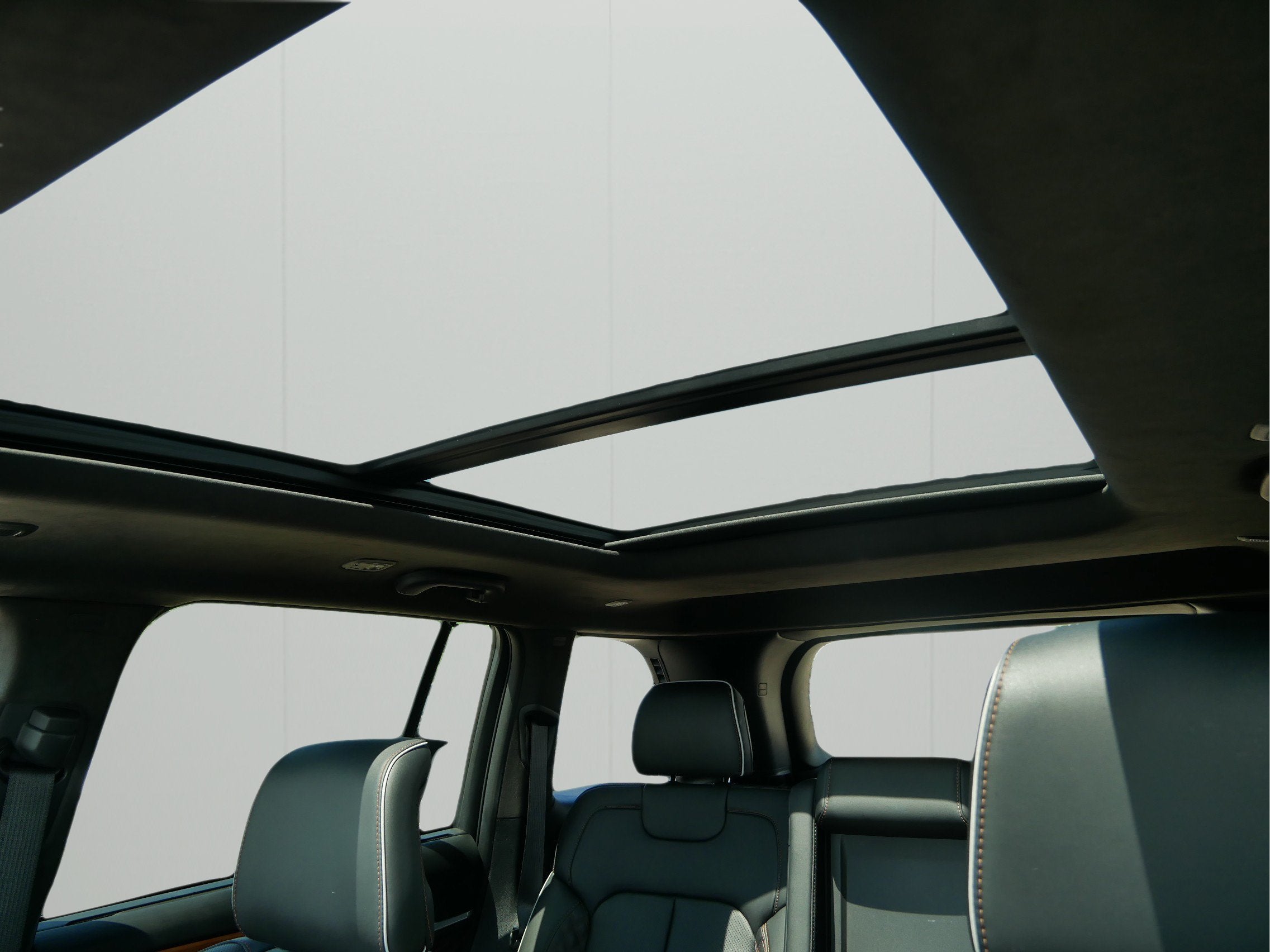 2022 Jeep Grand Cherokee Summit Reserve
