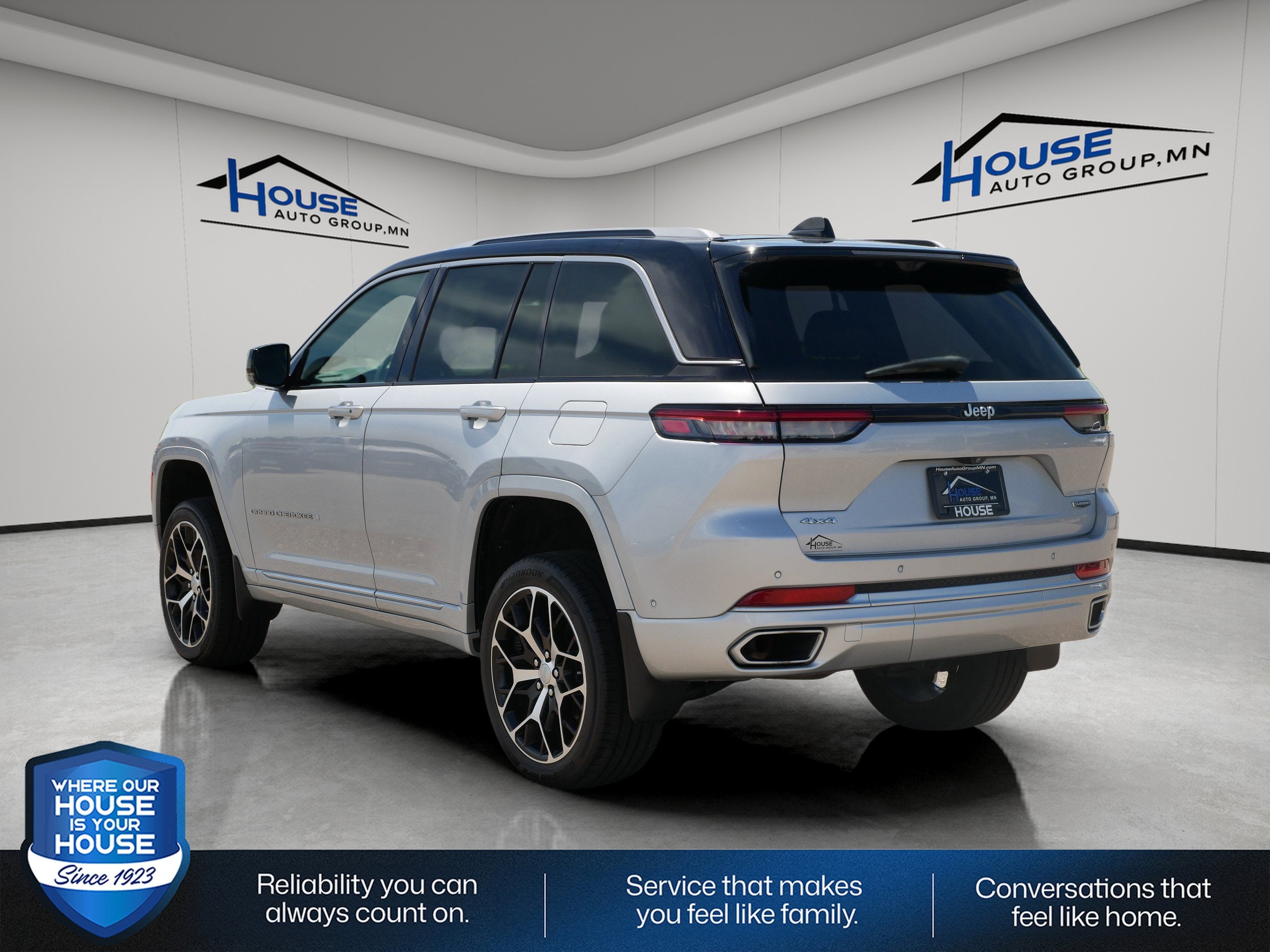 2022 Jeep Grand Cherokee Summit Reserve