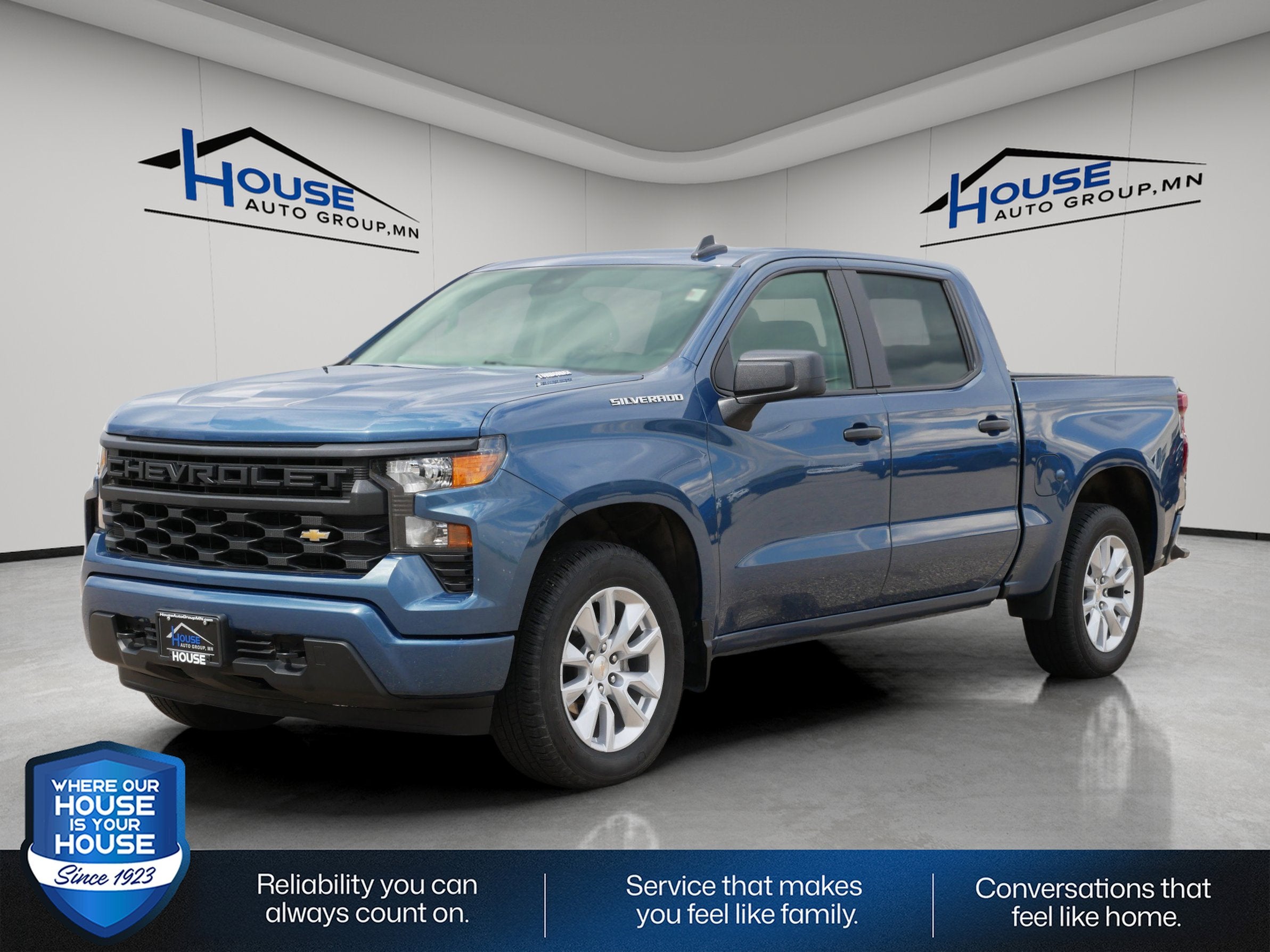 Used 2024 Chevrolet Silverado 1500 Custom with VIN 1GCPABEK9RZ356098 for sale in Stewartville, Minnesota
