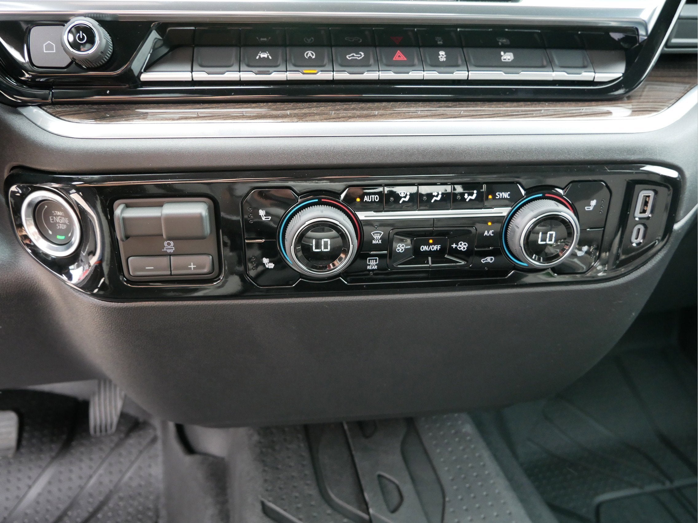 2026 Chevrolet Silverado 1500 Crew Cab Short Box 4-Wheel Drive RST