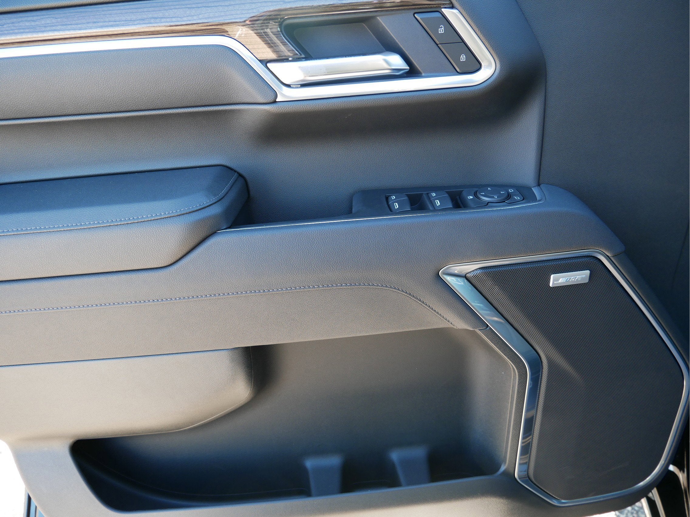 2025 Chevrolet Silverado 1500 Crew Cab Short Box 4-Wheel Drive RST