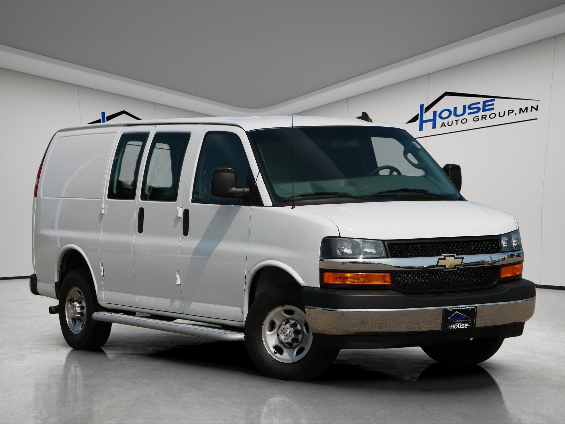2023 Chevrolet Express Cargo 2500 1WT