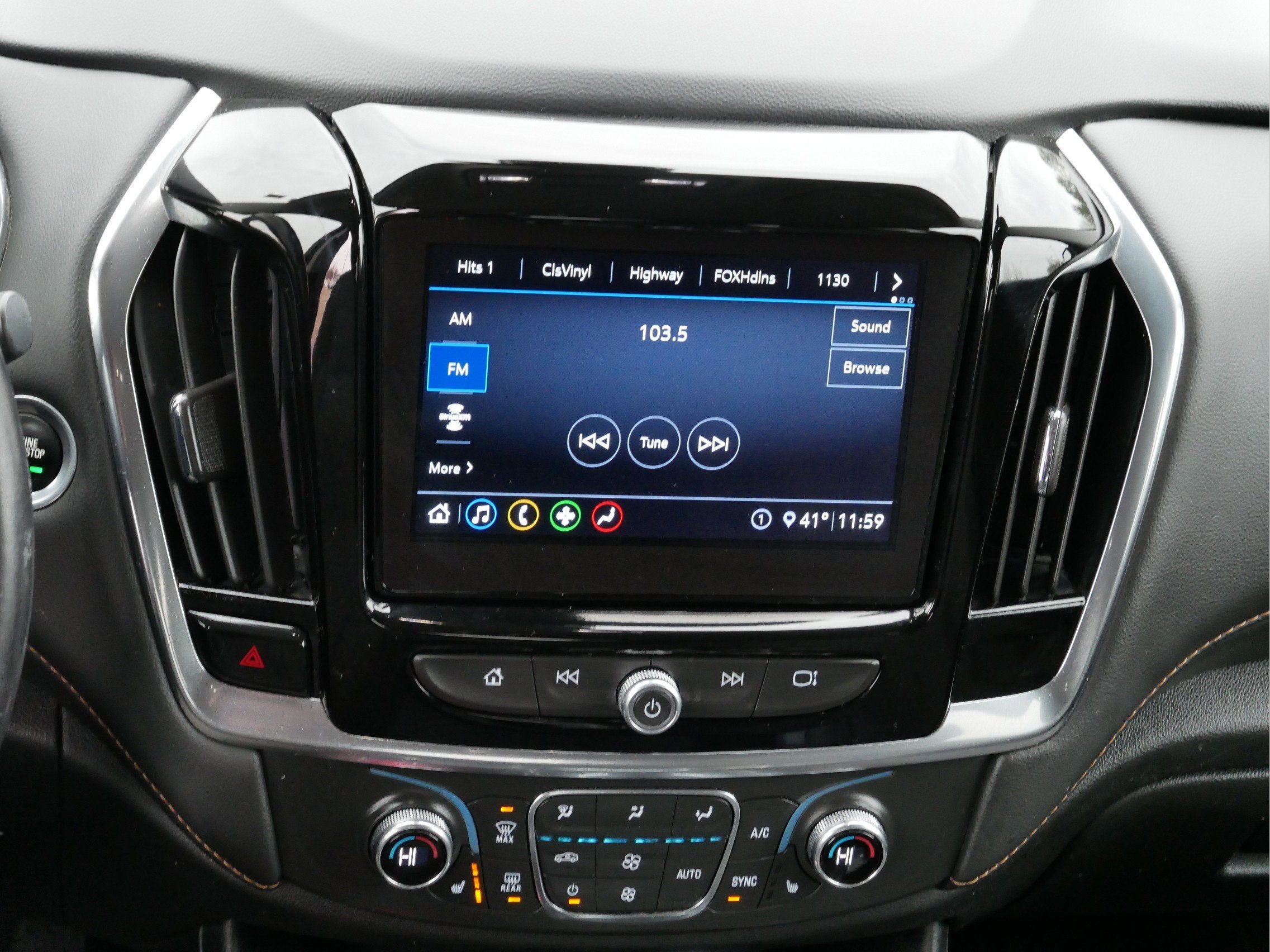 2021 Chevrolet Traverse LT Cloth