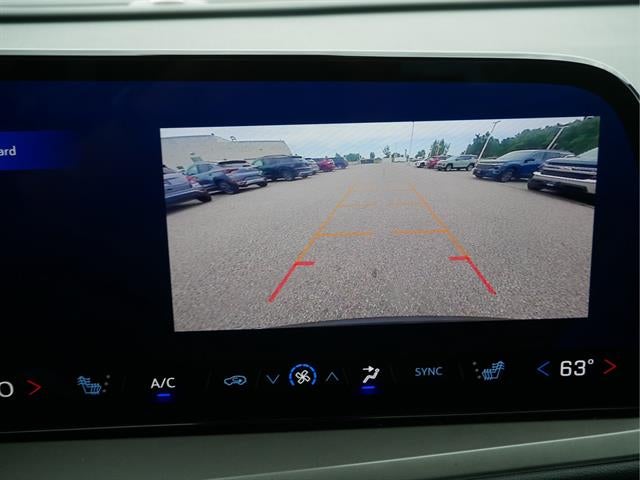 2025 Chevrolet Traverse Base