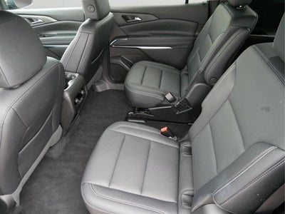 2025 Chevrolet Traverse Base