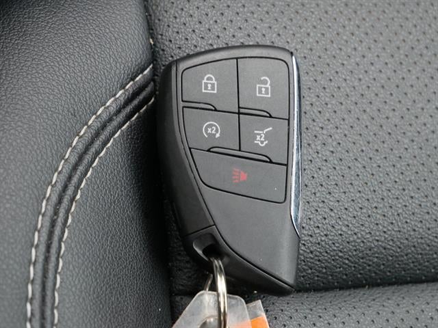 2025 Chevrolet Traverse Base