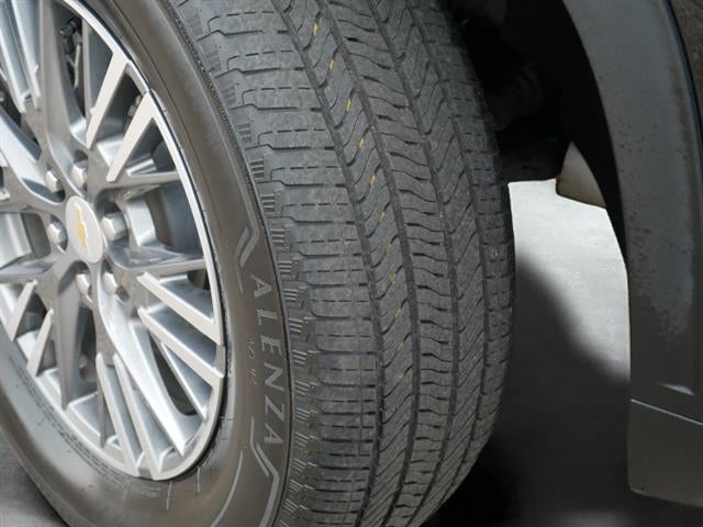 2025 Chevrolet Traverse Base