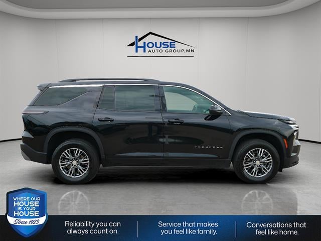 2025 Chevrolet Traverse Base