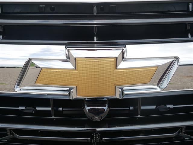 2026 Chevrolet Suburban 4WD LS