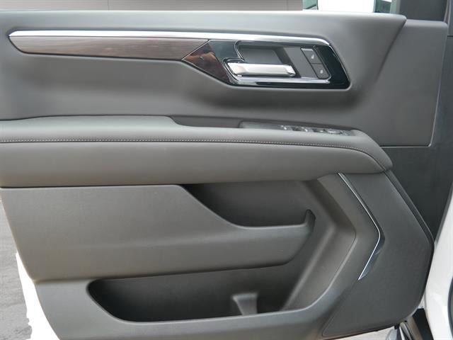 2026 Chevrolet Suburban 4WD LS