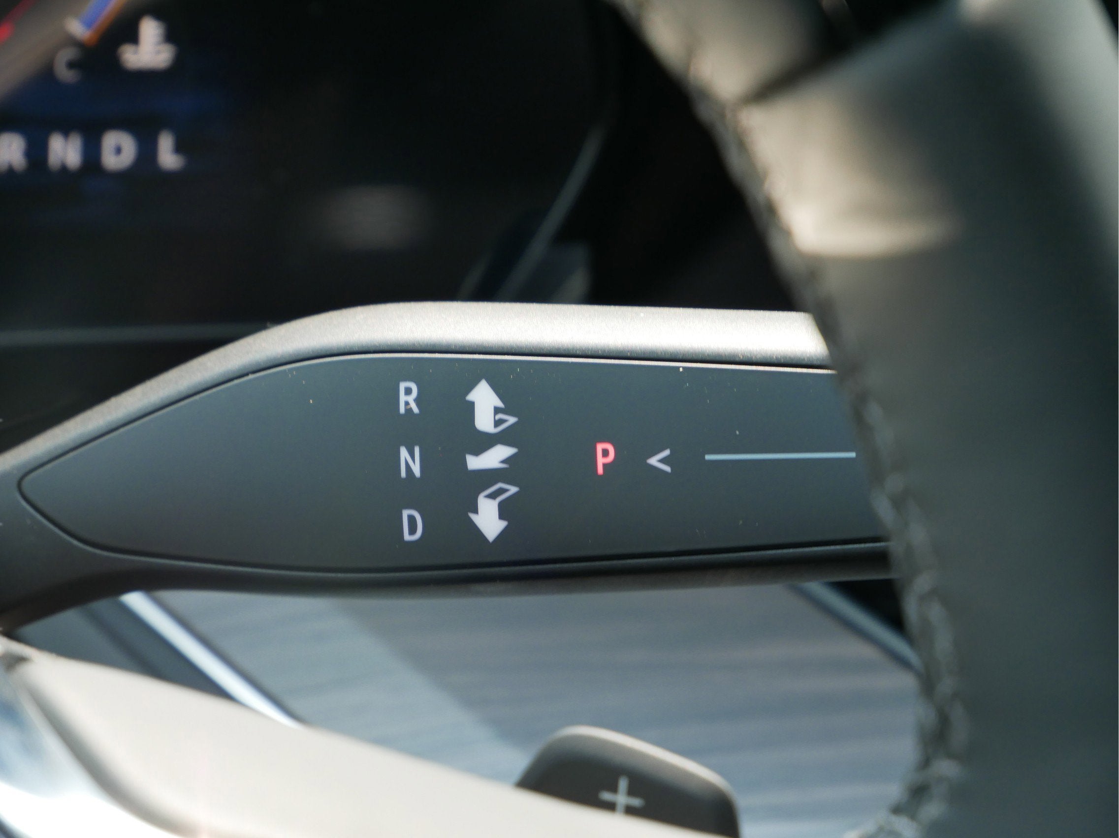 2025 Chevrolet Suburban 4WD Premier