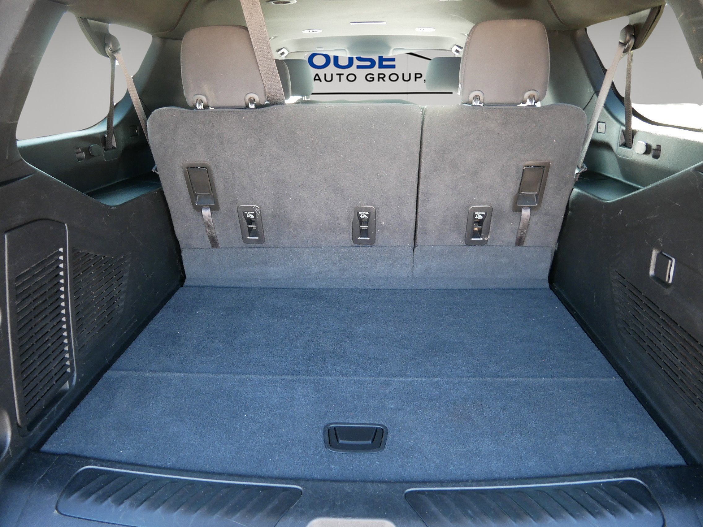 2023 Chevrolet Suburban LS