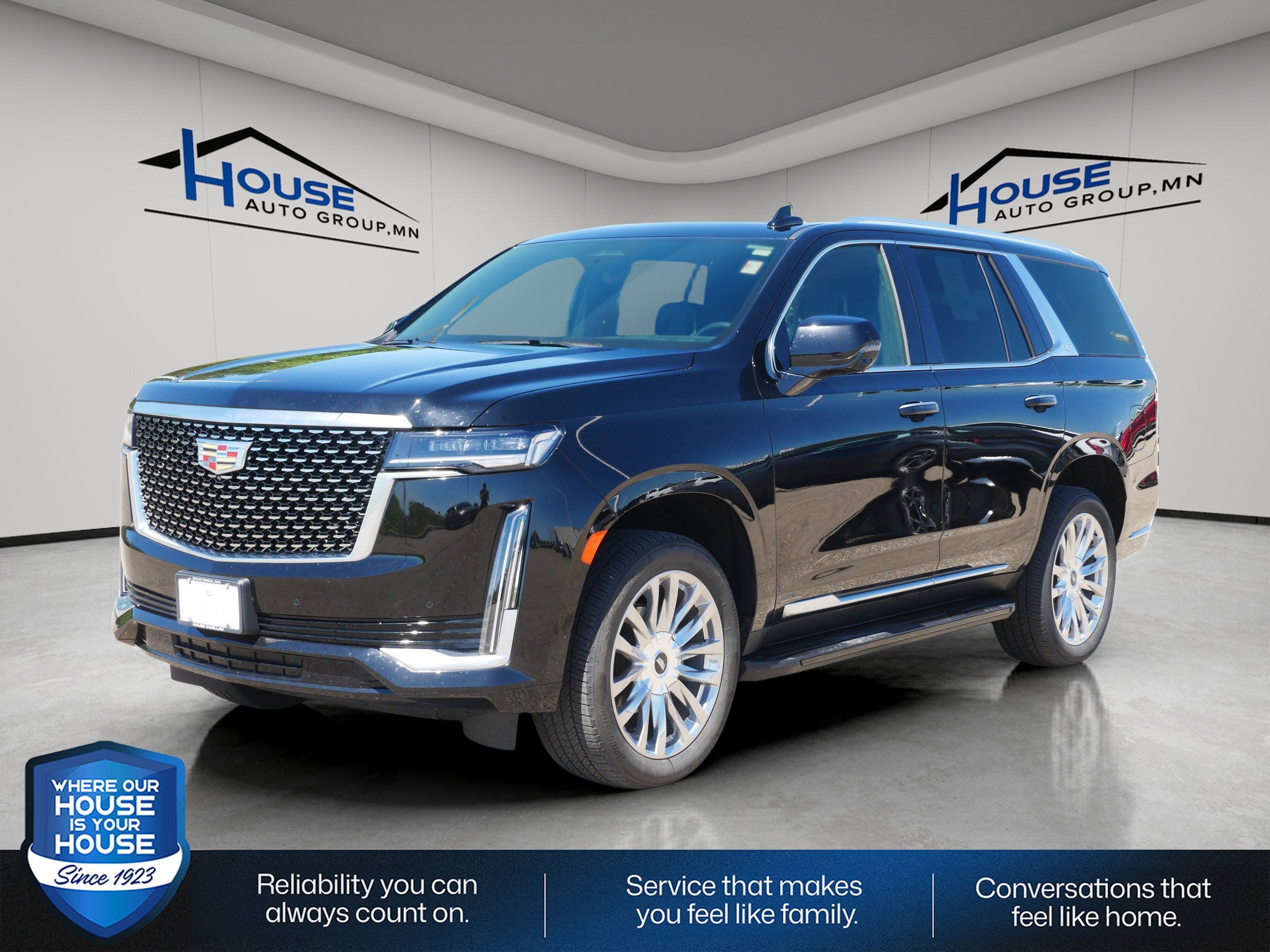 Used 2021 Cadillac Escalade Premium Luxury with VIN 1GYS4BKL8MR402067 for sale in Stewartville, Minnesota