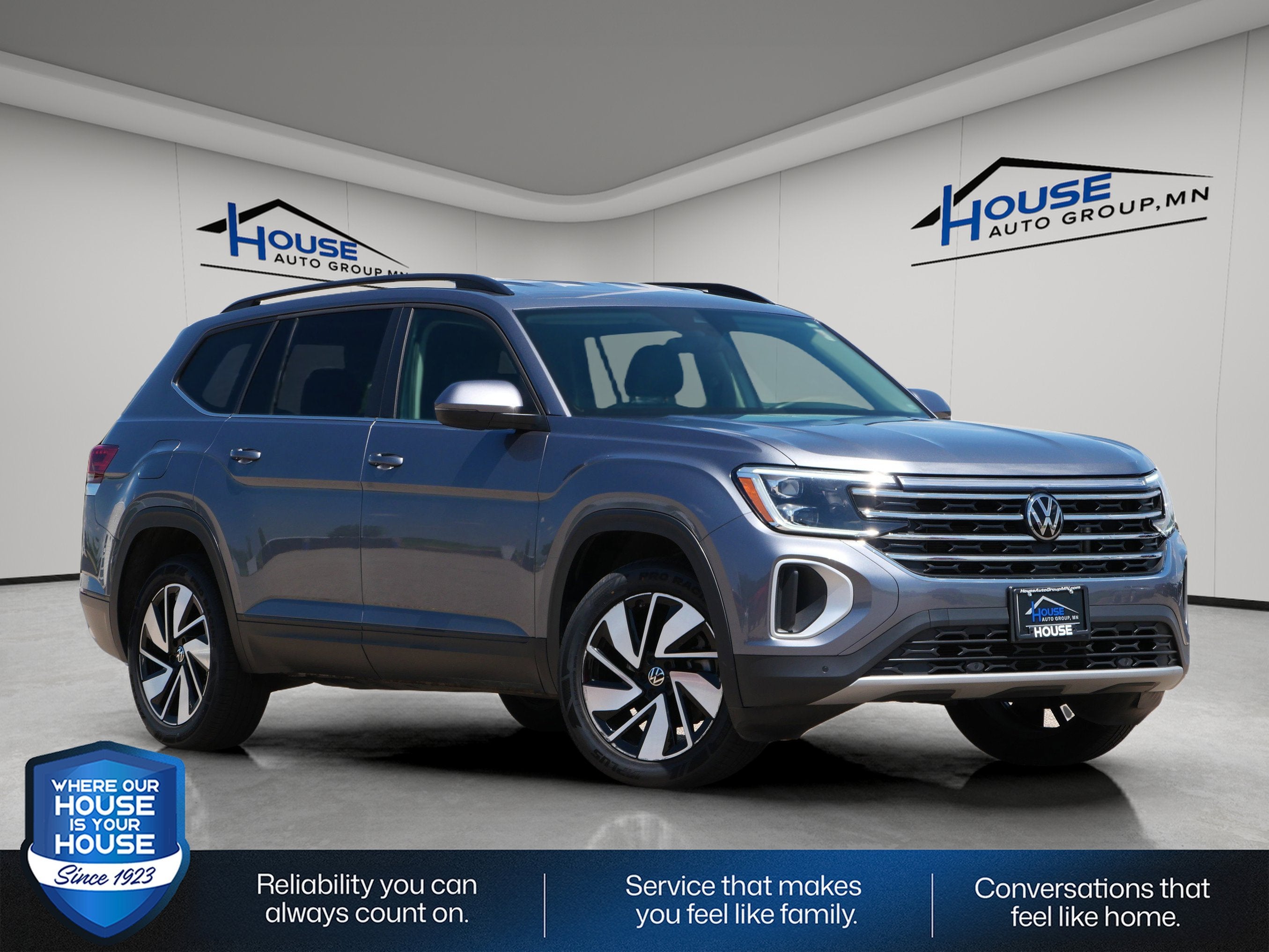 2025 Volkswagen Atlas 2.0T SE w/Technology