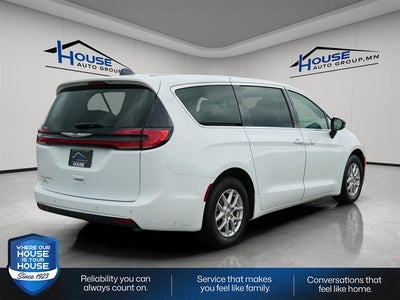 2024 Chrysler Pacifica Touring L