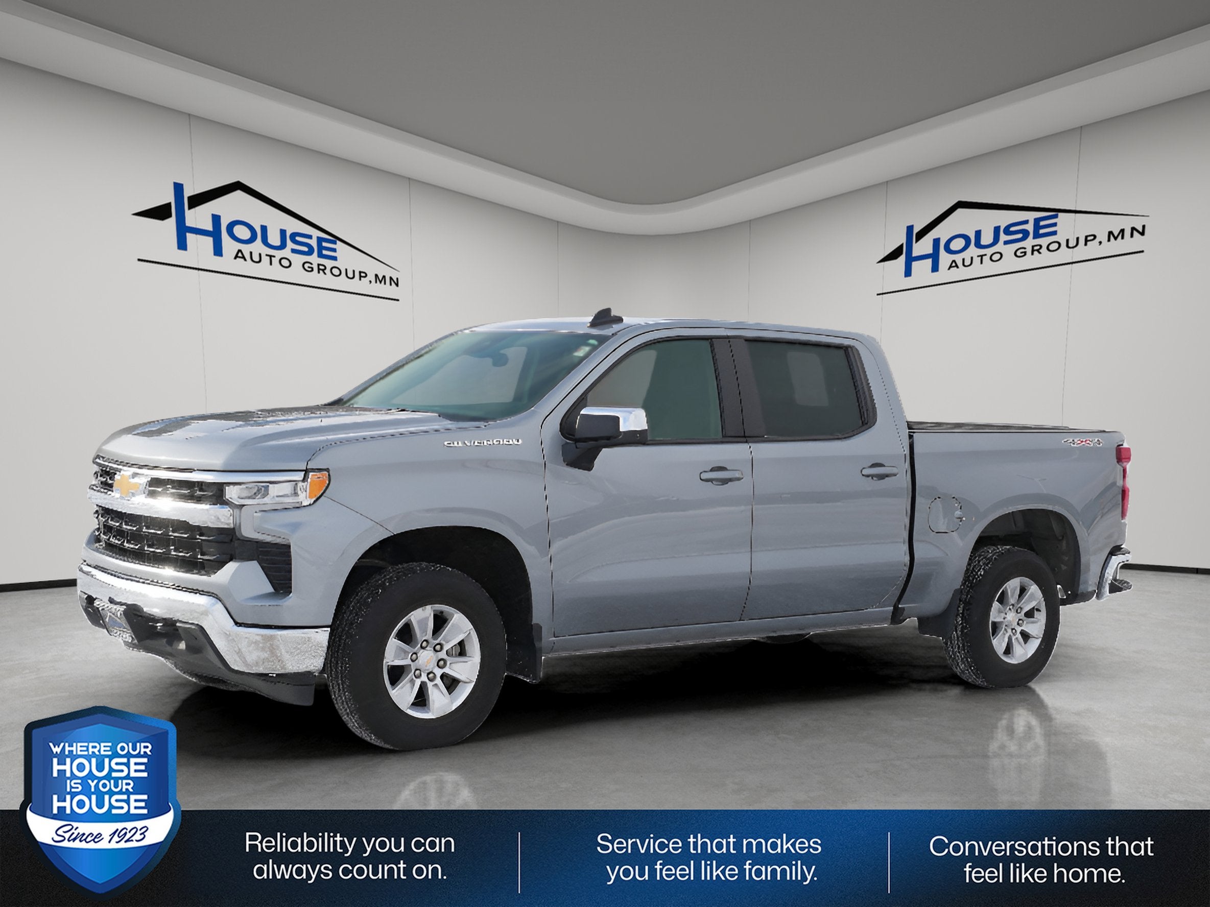 Used 2025 Chevrolet Silverado 1500 LT with VIN 2GCUKDED9S1120434 for sale in Stewartville, Minnesota