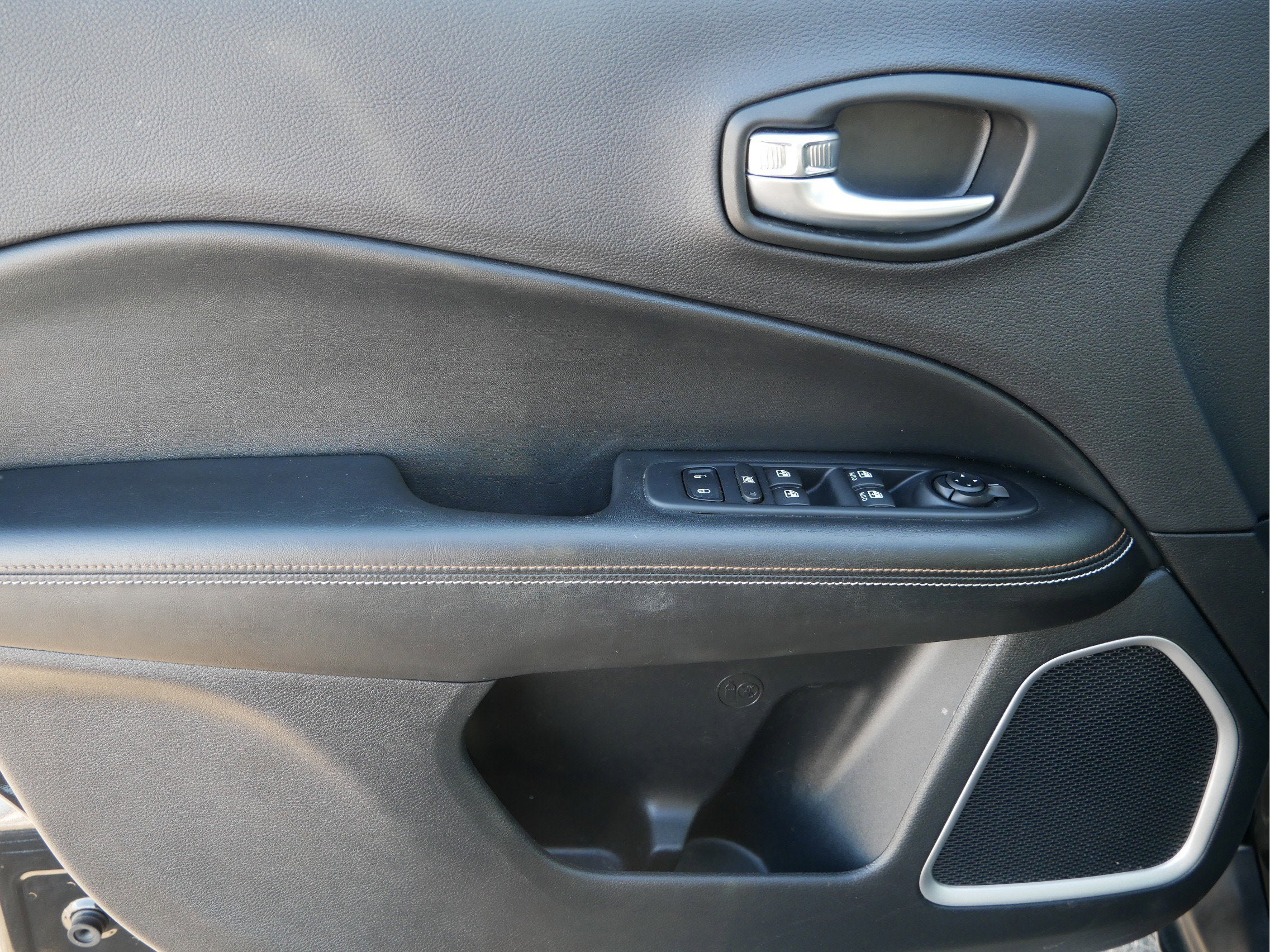 2021 Jeep Compass Base