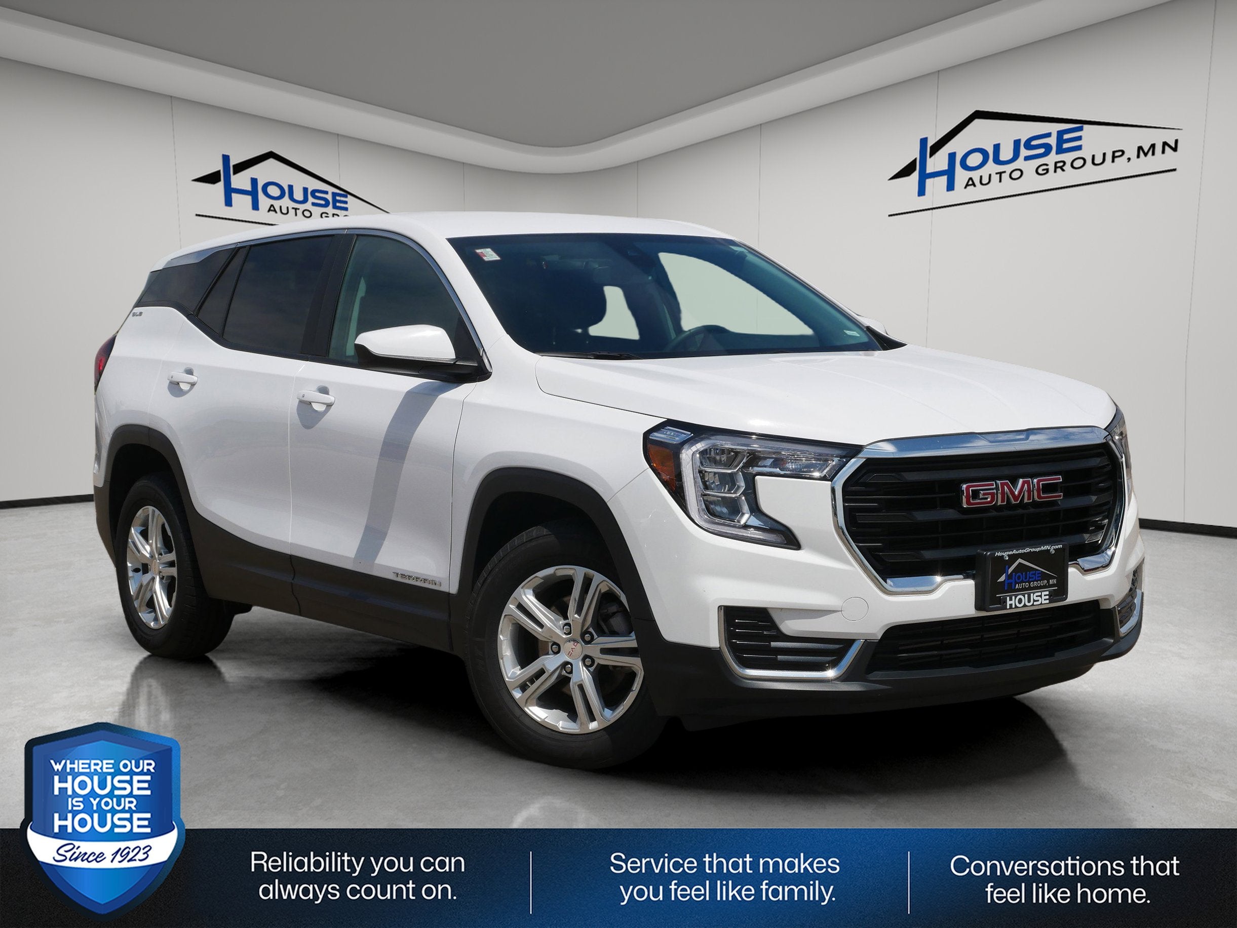 2024 GMC Terrain SLE AWD's photo