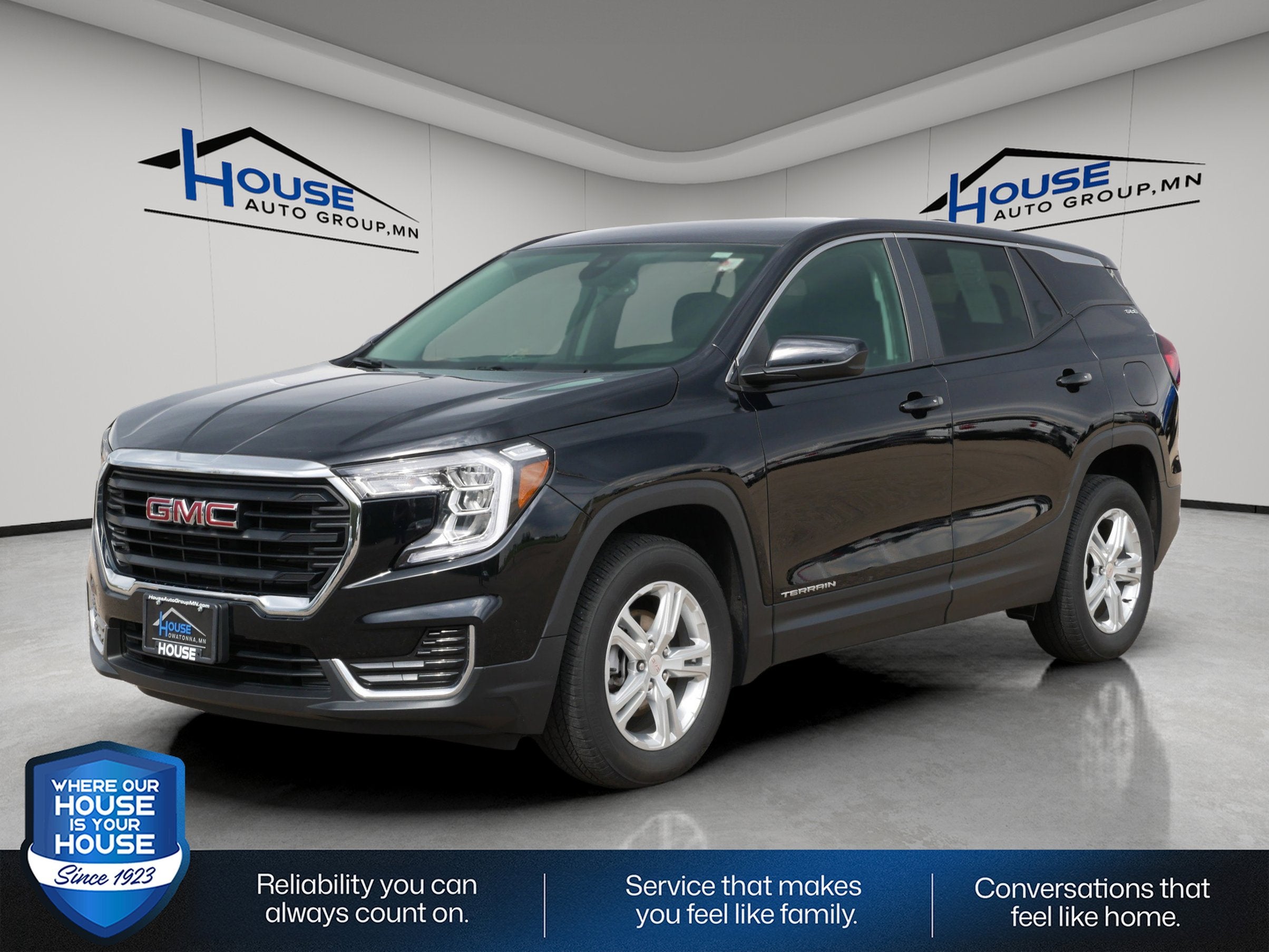 Used 2024 GMC Terrain SLE with VIN 3GKALTEG4RL367524 for sale in Stewartville, Minnesota
