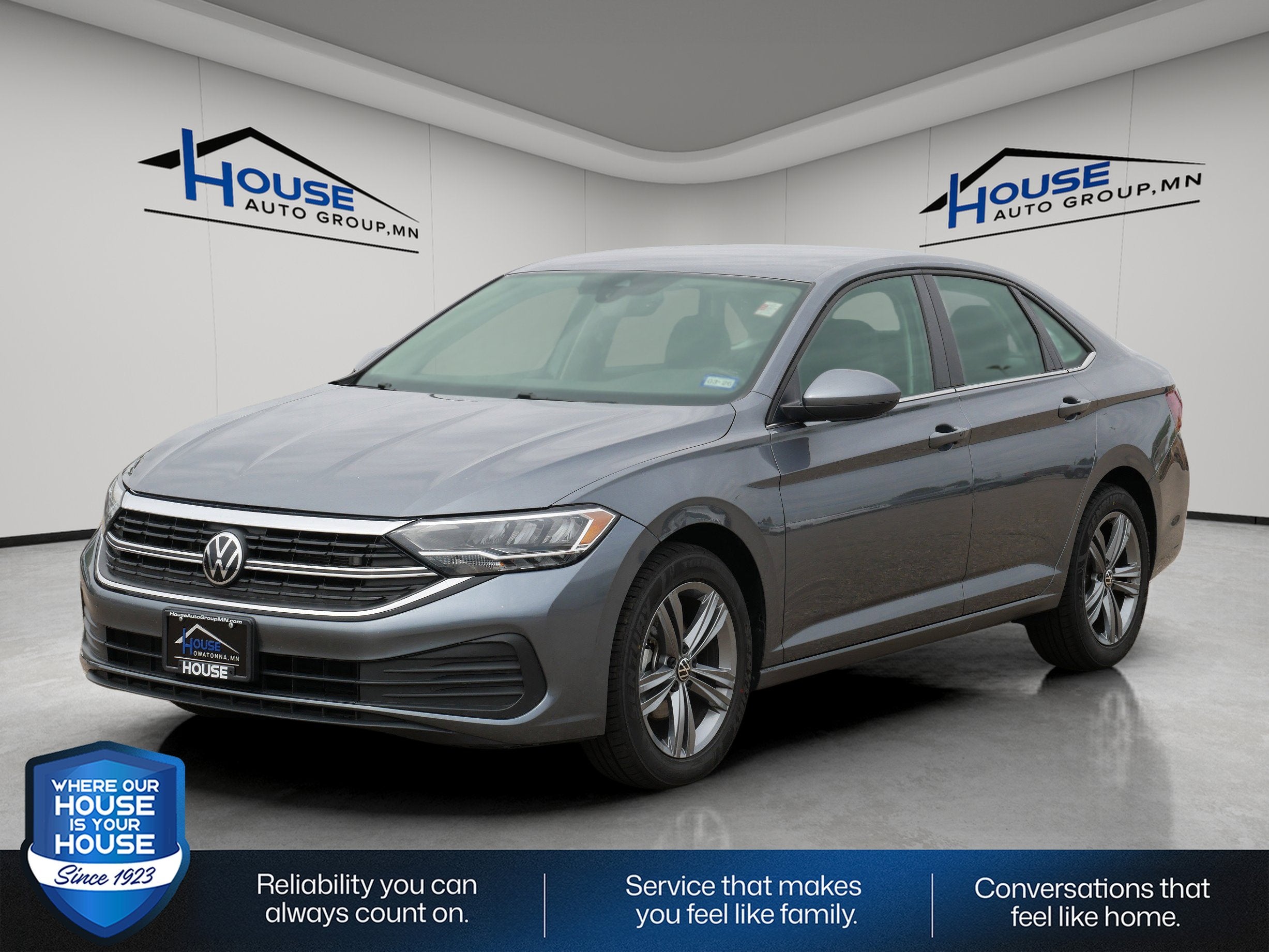 Used 2024 Volkswagen Jetta SE with VIN 3VWEM7BU6RM050363 for sale in Stewartville, Minnesota