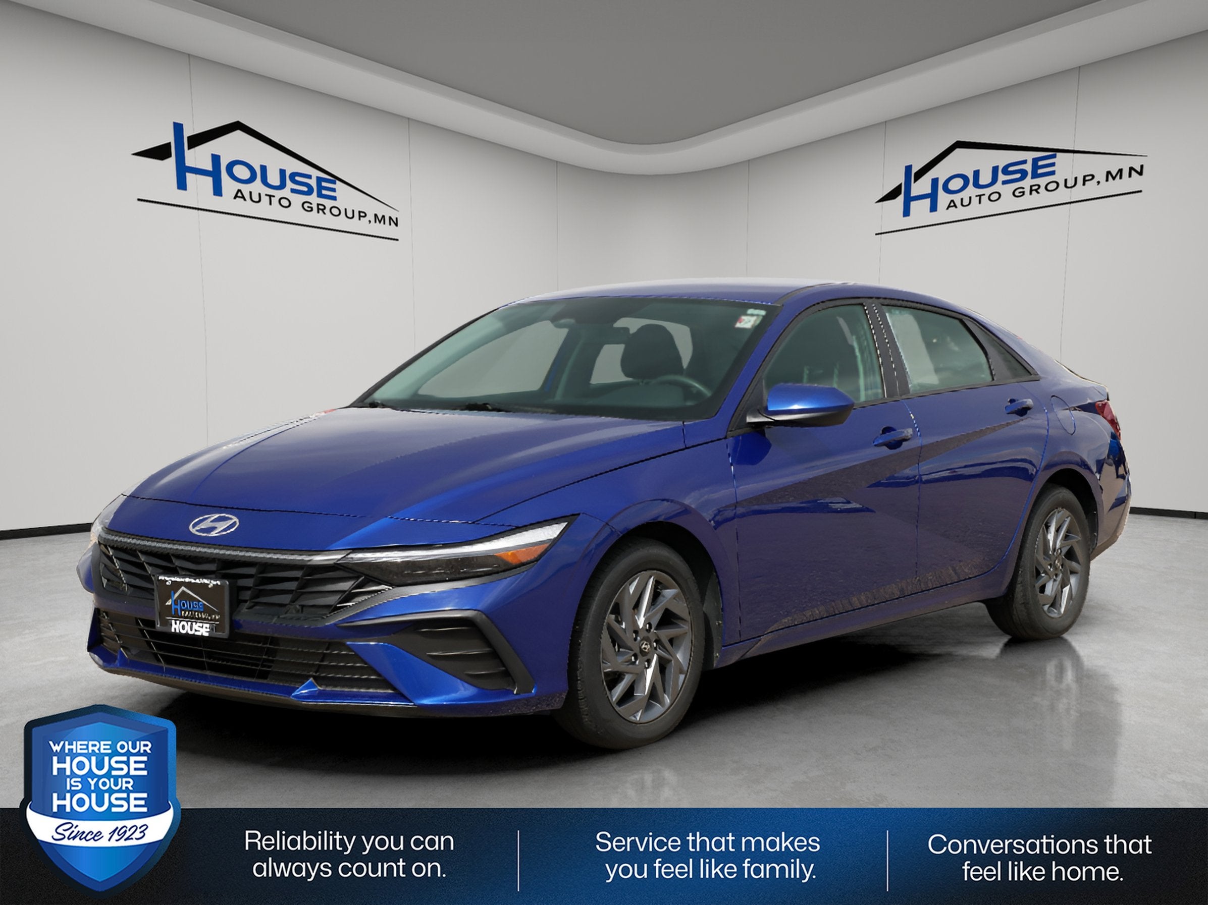 Used 2024 Hyundai Elantra SEL with VIN KMHLM4DG7RU663146 for sale in Stewartville, Minnesota