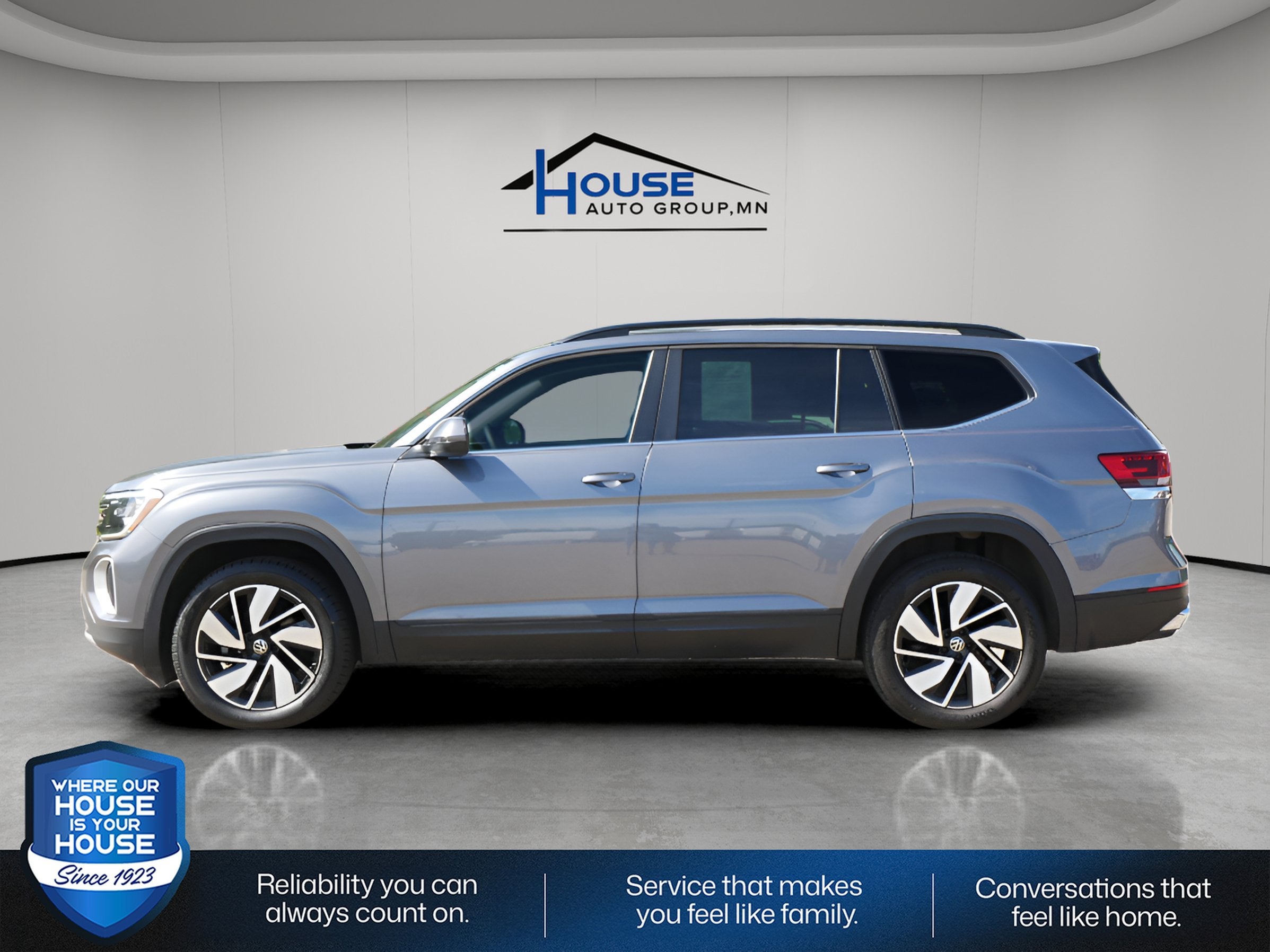 2025 Volkswagen Atlas 2.0T SE w/Technology