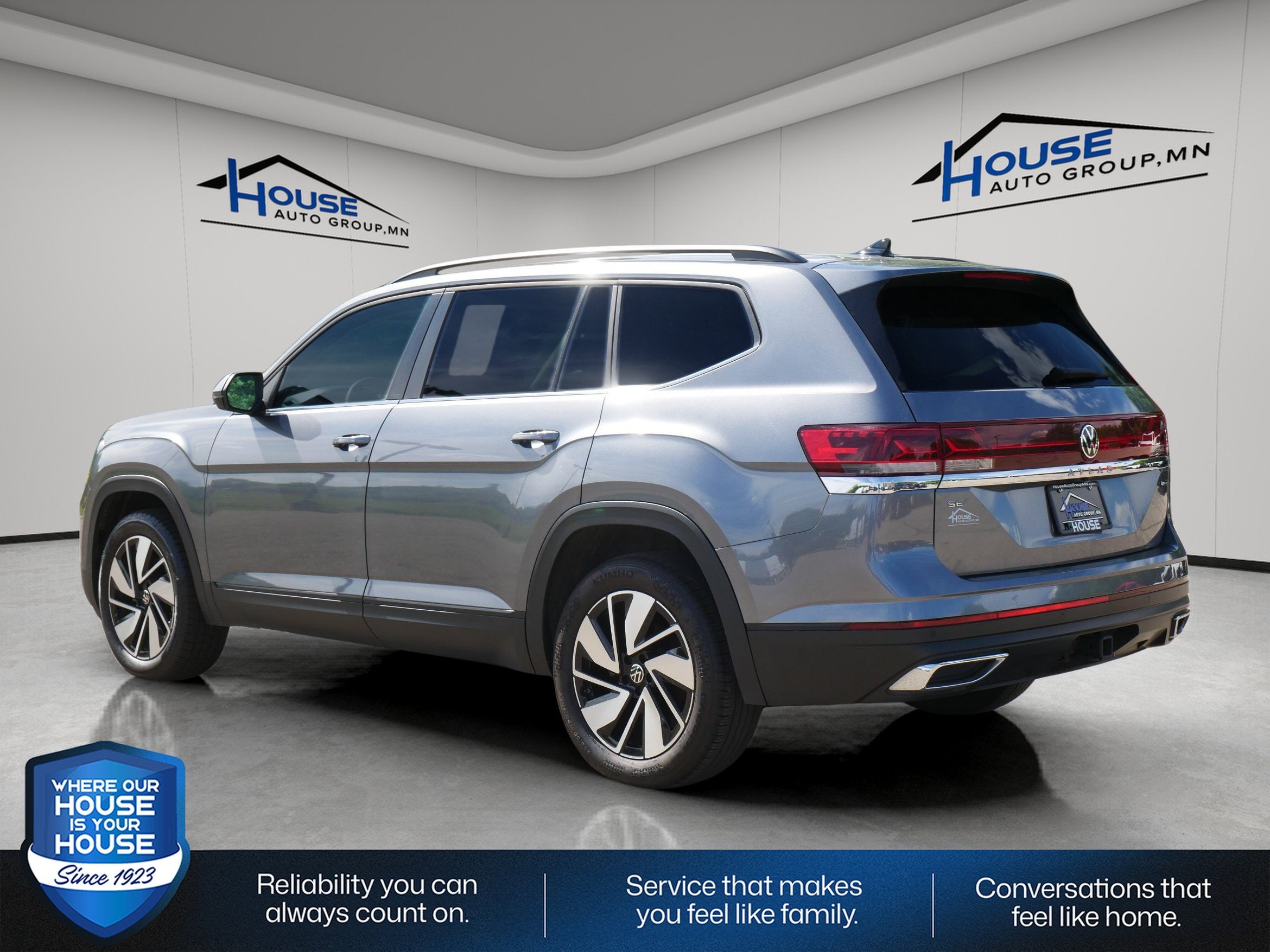 2025 Volkswagen Atlas 2.0T SE w/Technology