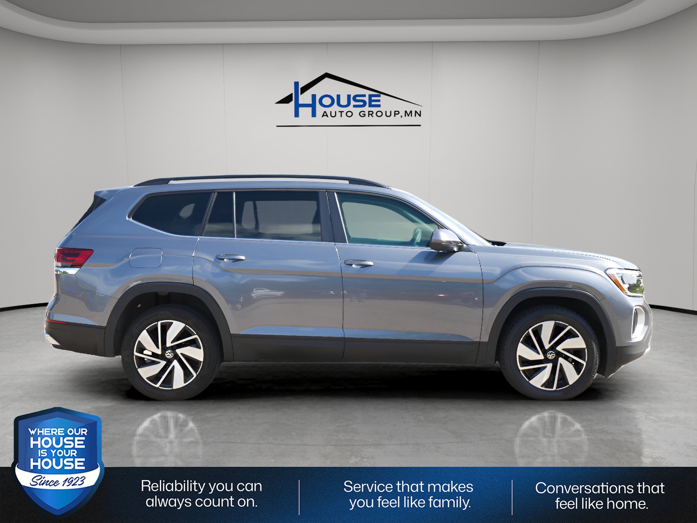 2025 Volkswagen Atlas 2.0T SE w/Technology