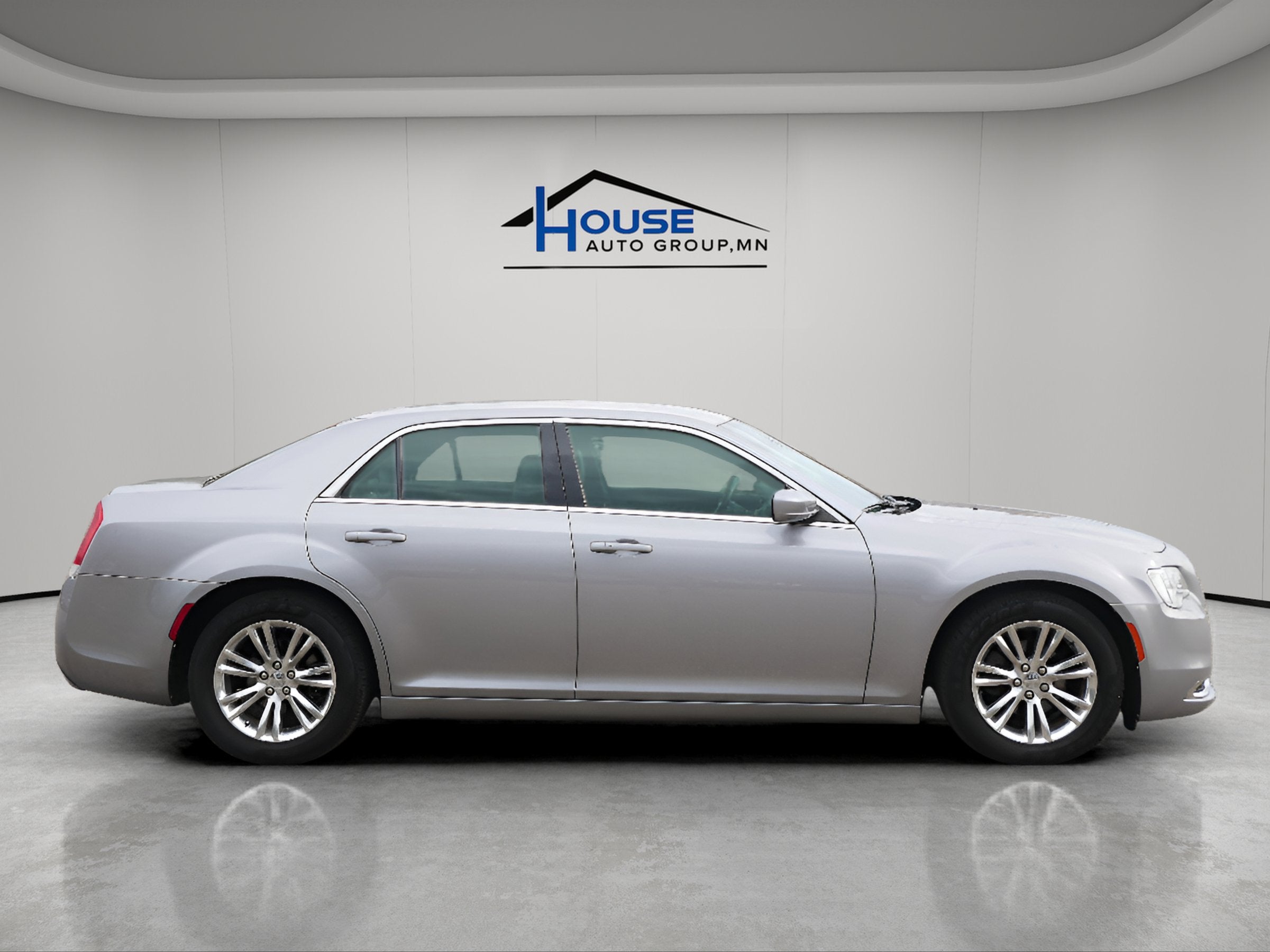 2017 Chrysler 300 Limited