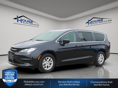 2023 Chrysler Voyager LX
