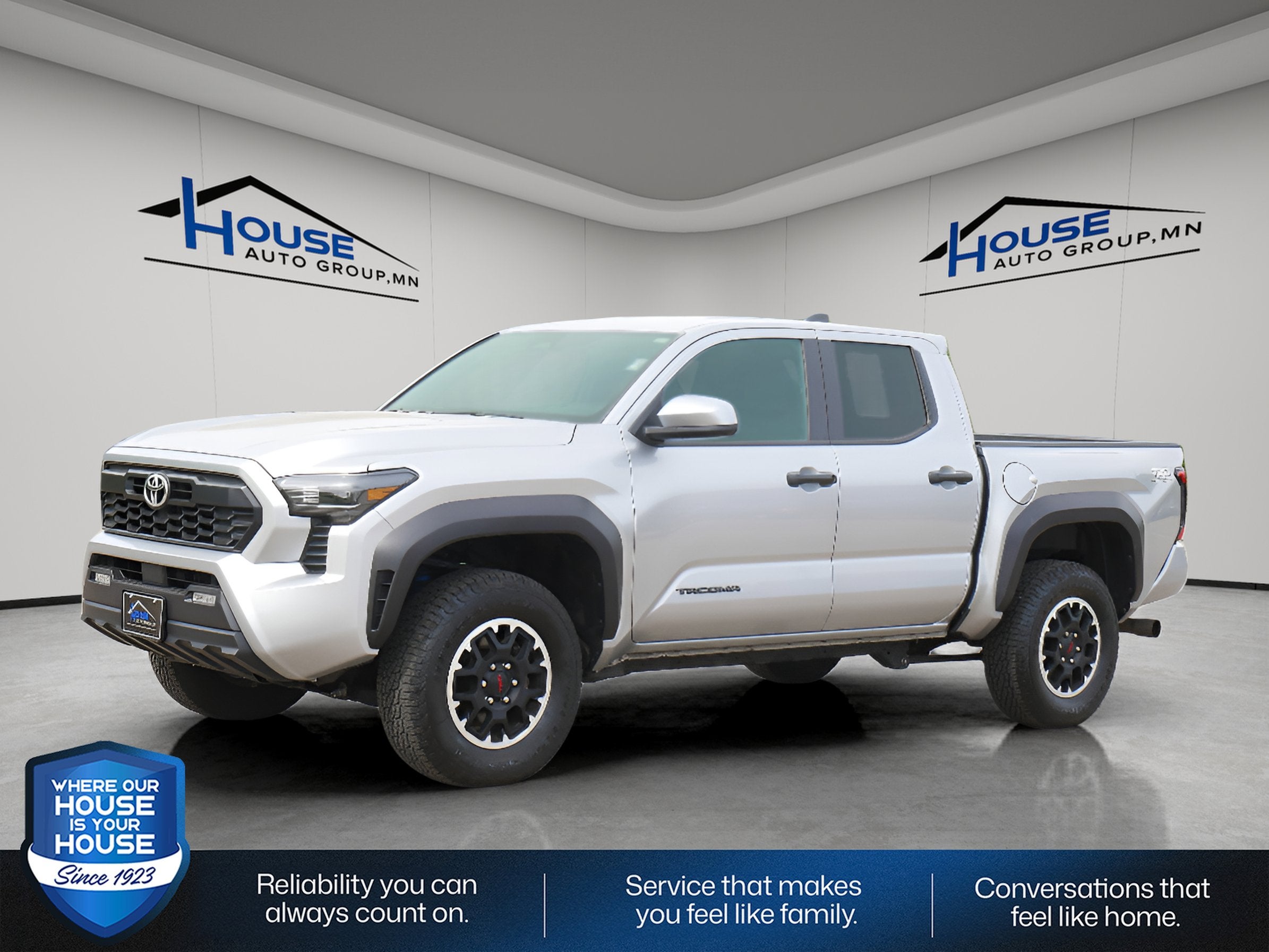 2025 Toyota Tacoma 4WD SR5