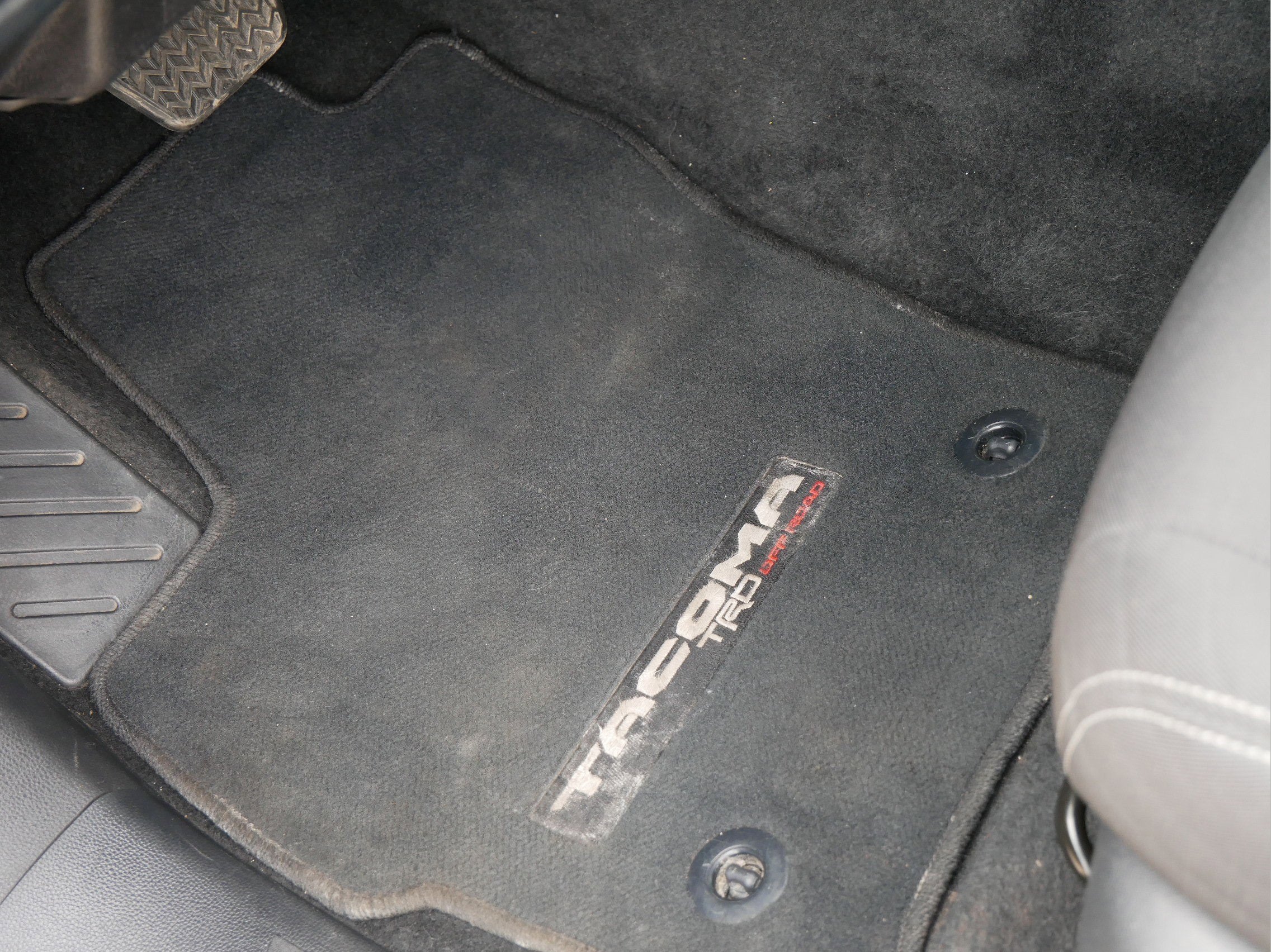 2025 Toyota Tacoma 4WD SR5