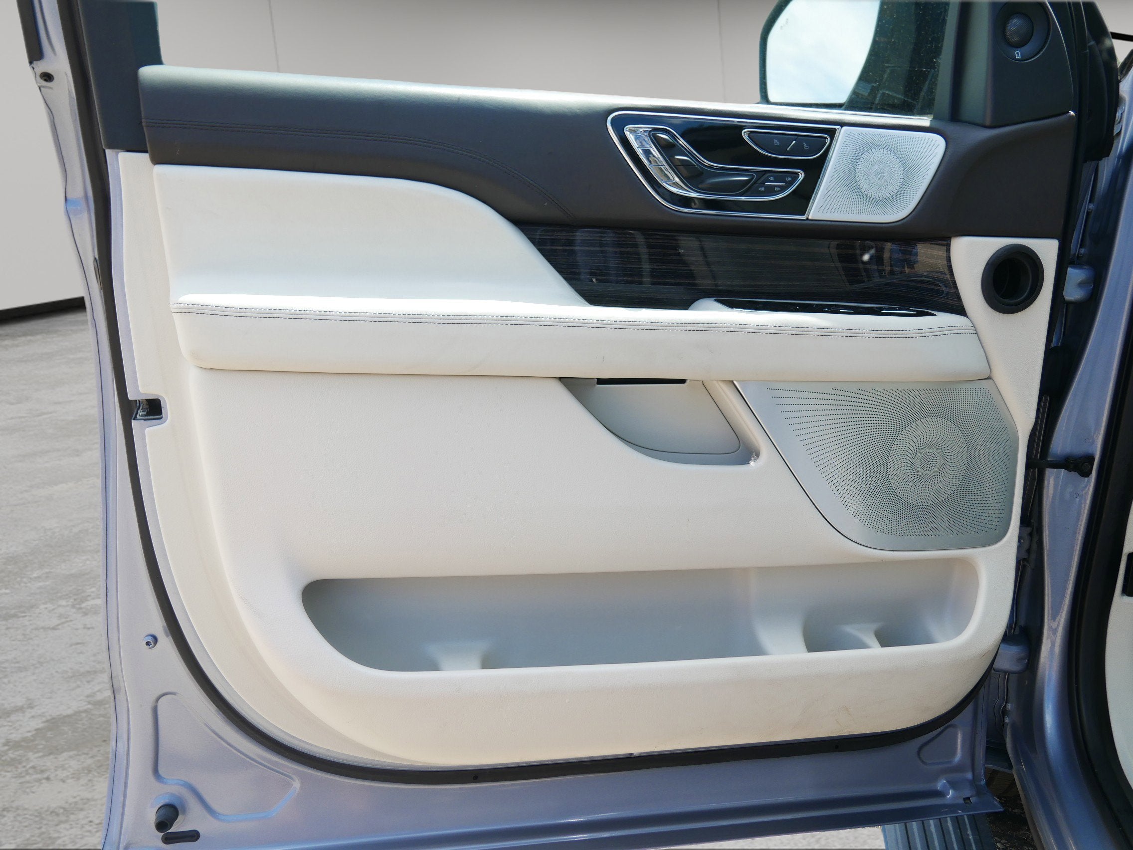 2024 Lincoln Navigator L Black Label