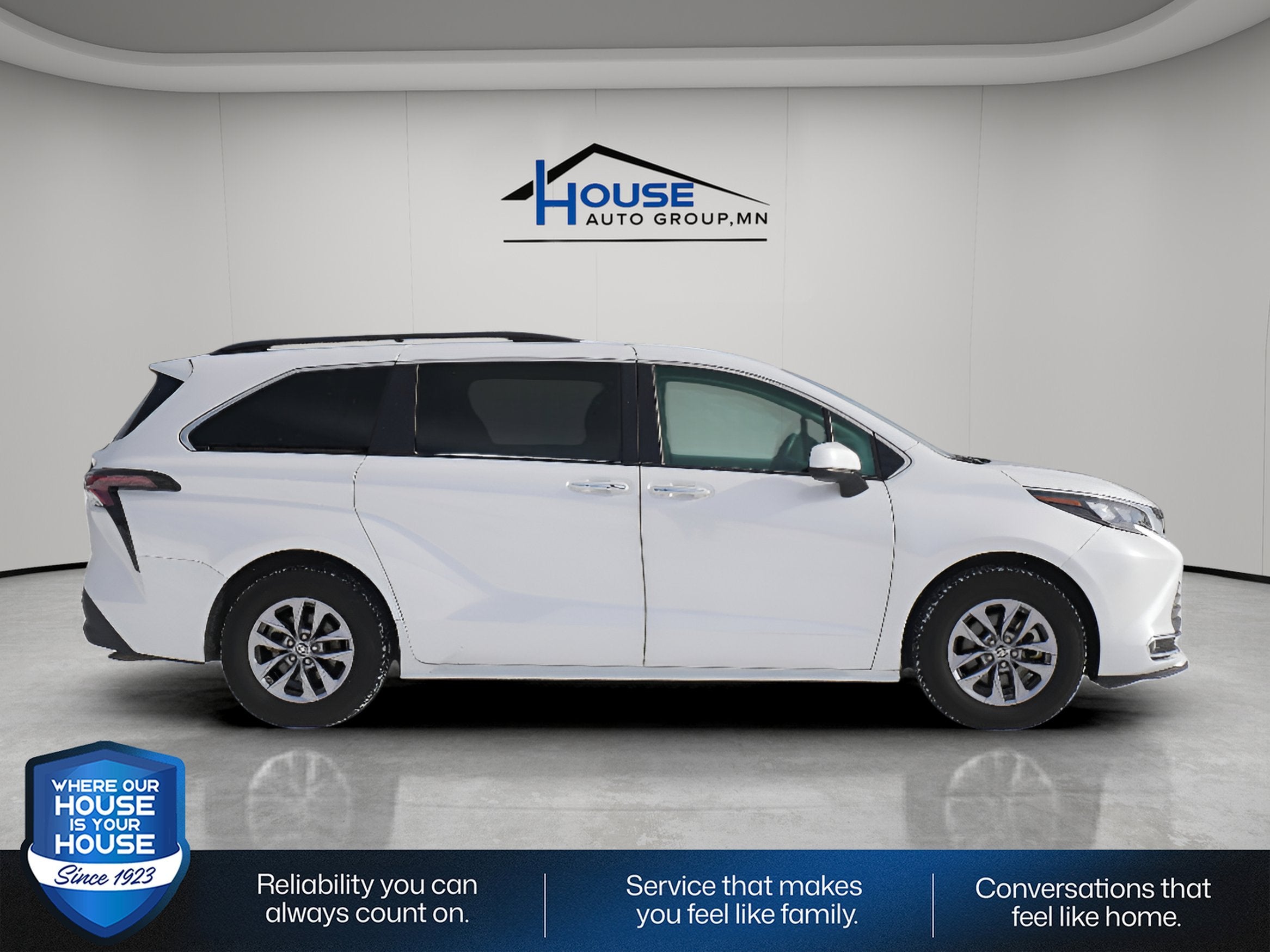 2024 Toyota Sienna XLE