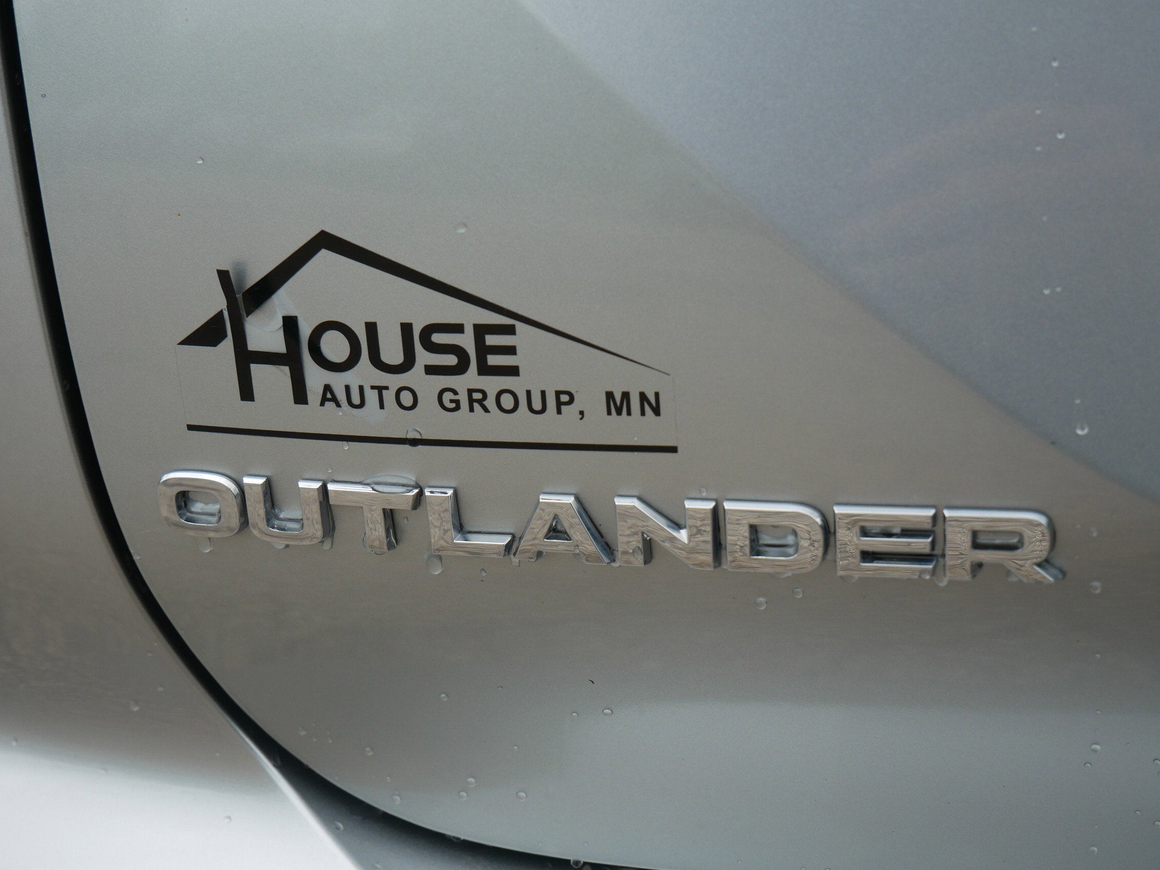 2025 Mitsubishi Outlander SE