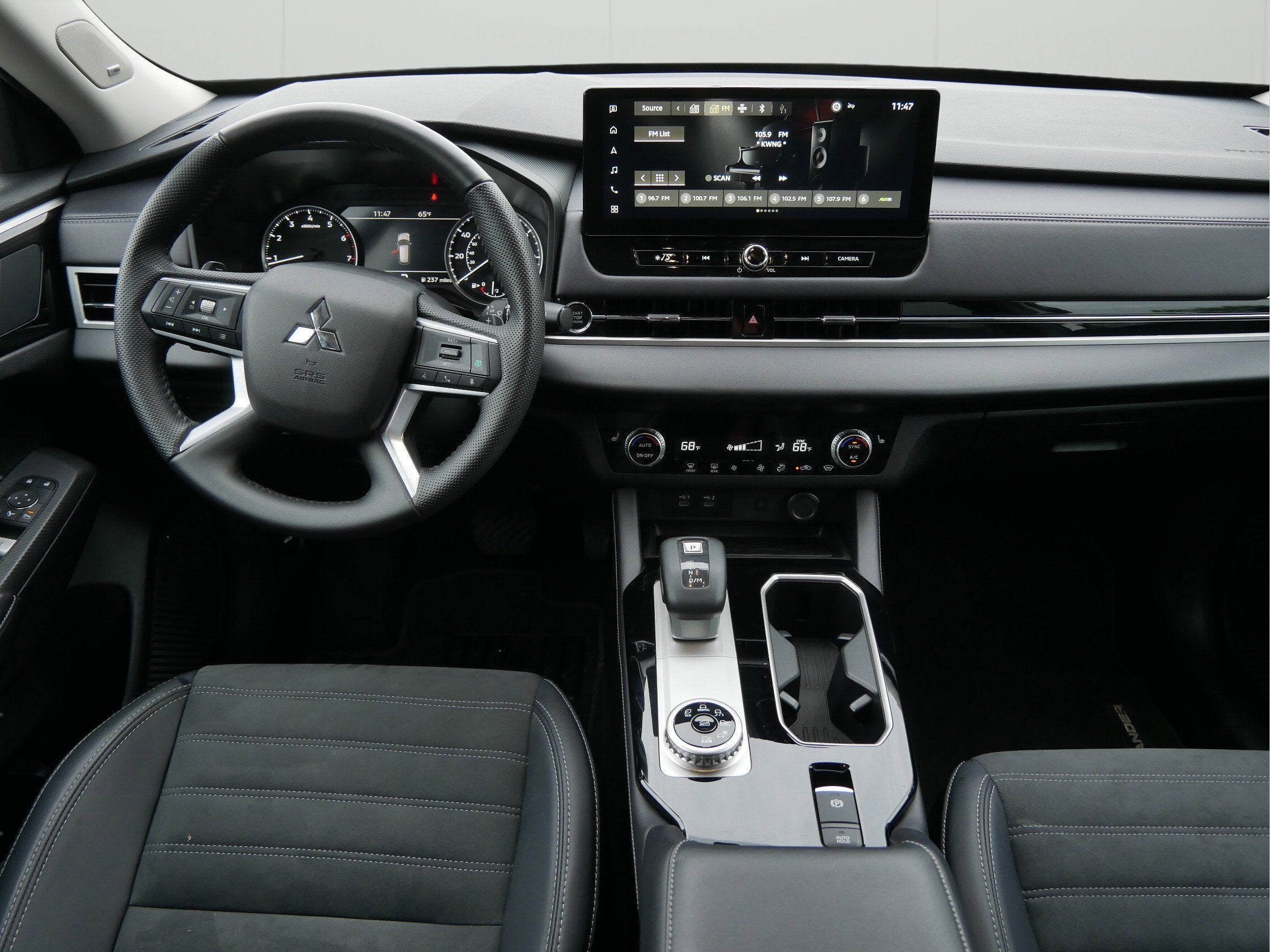 2025 Mitsubishi Outlander SE