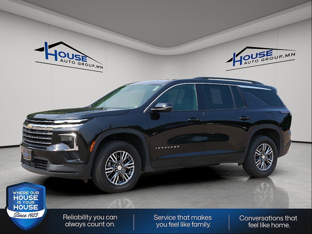 2025 Chevrolet Traverse LT
