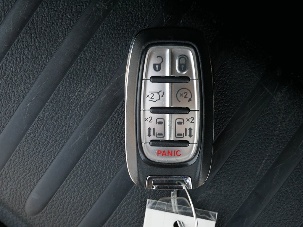 2024 Chrysler Pacifica S Appearance