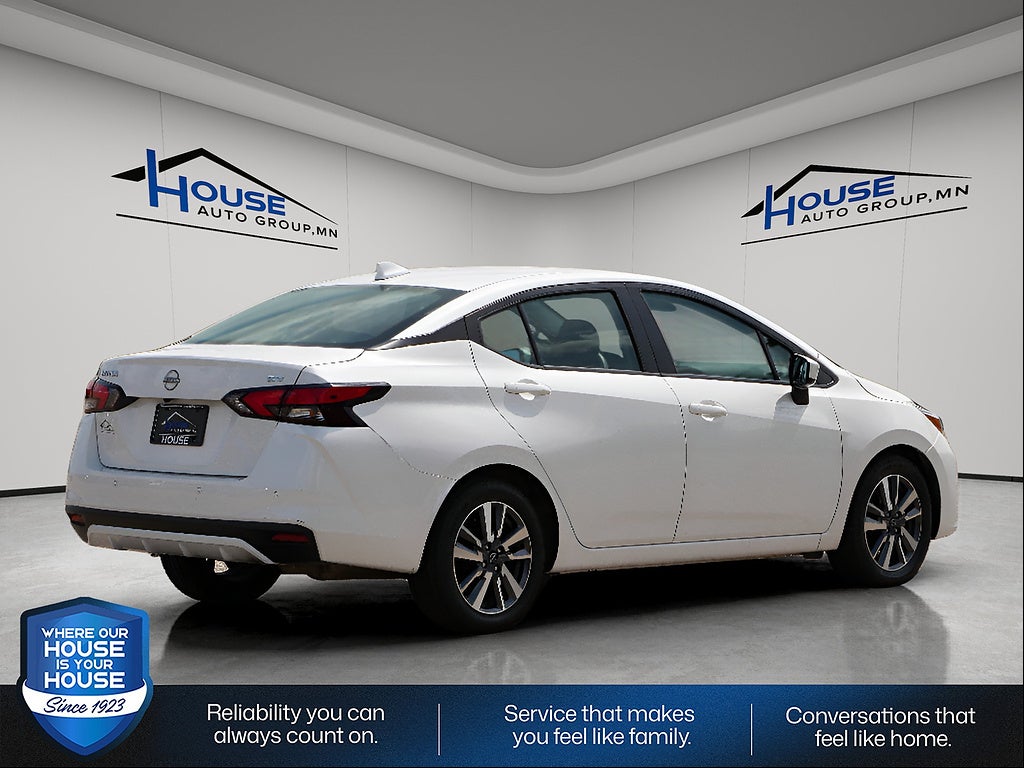 2024 Nissan Versa SV