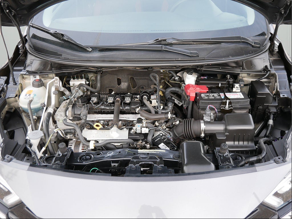 2024 Nissan Versa SR
